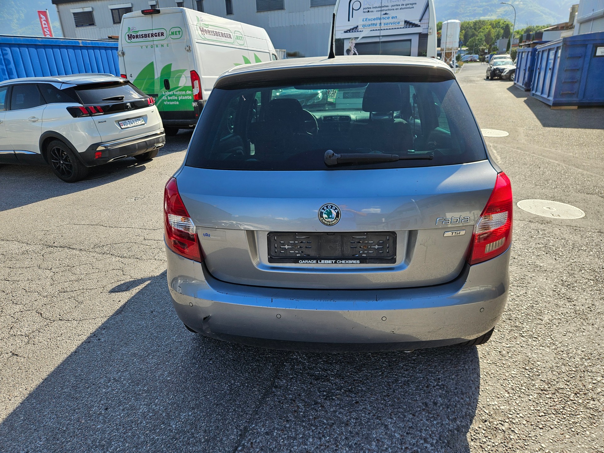 SKODA Fabia 1.2 TSI Ambiente-image-3