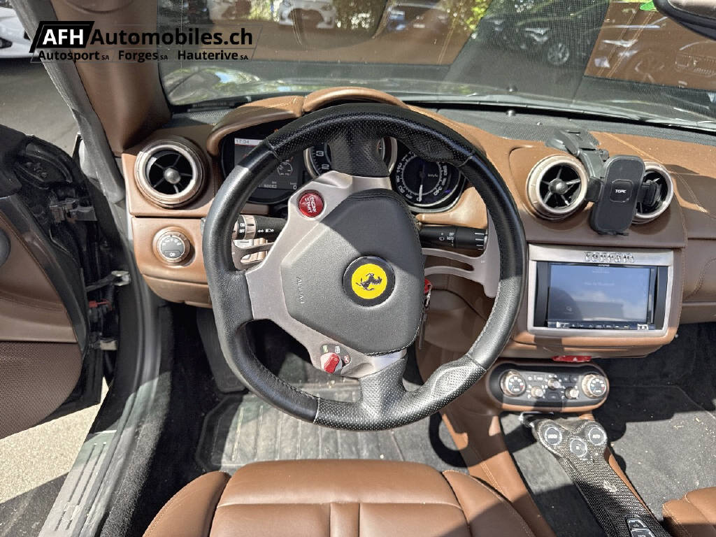FERRARI California 4.3-image-10