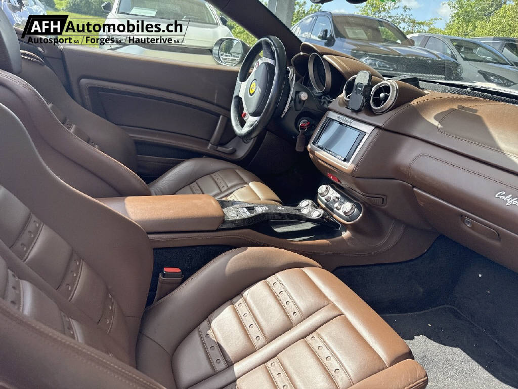FERRARI California 4.3-image-15