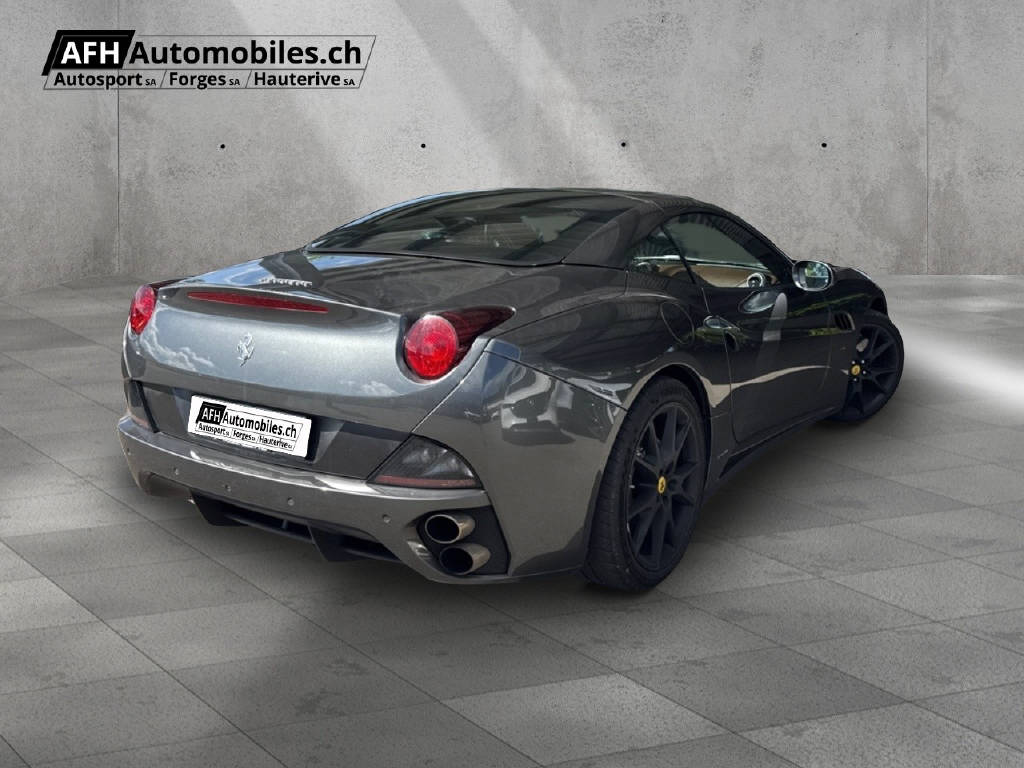 FERRARI California 4.3-image-4