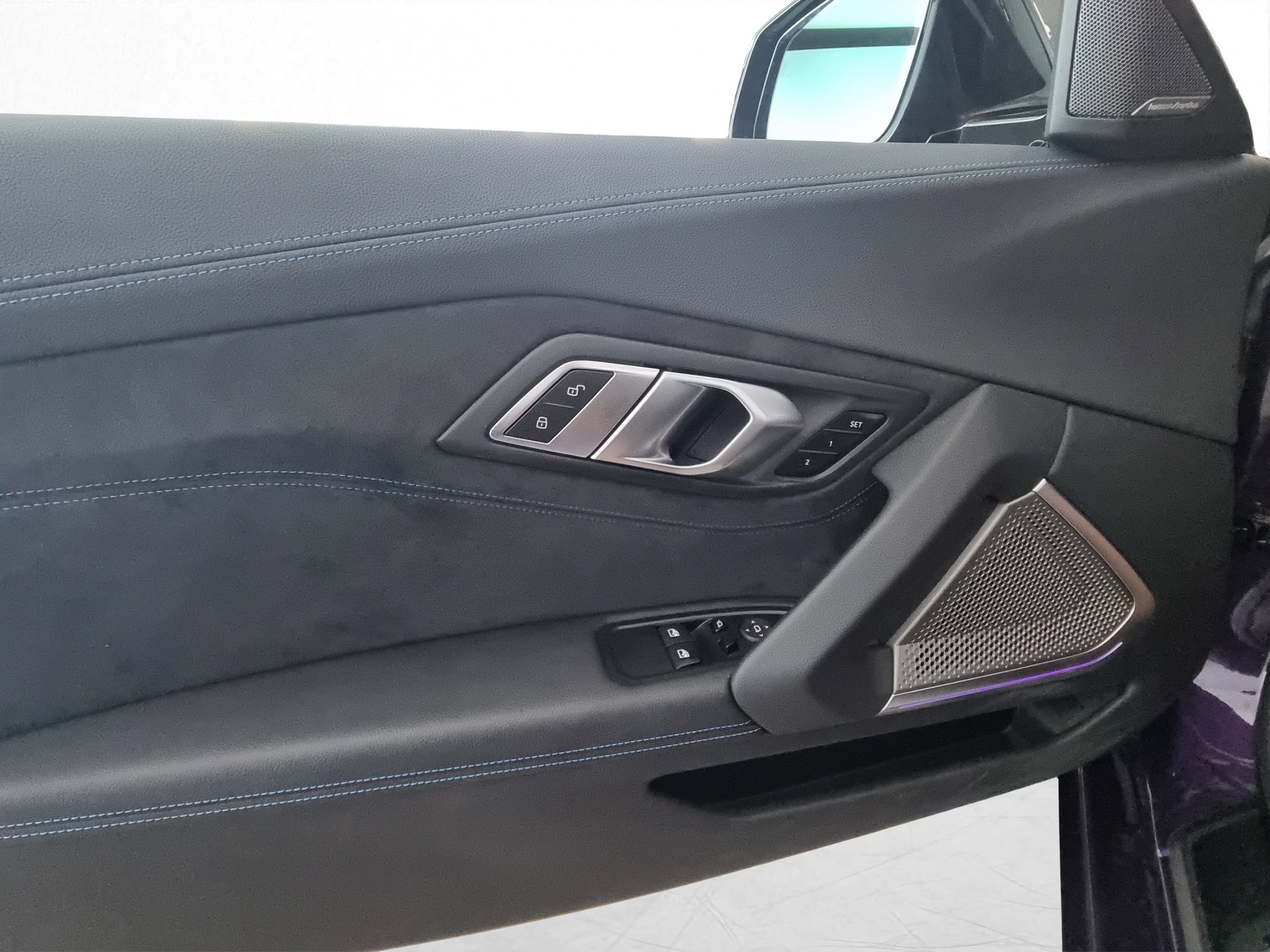 BMW Z4 20i sDrive-image-11