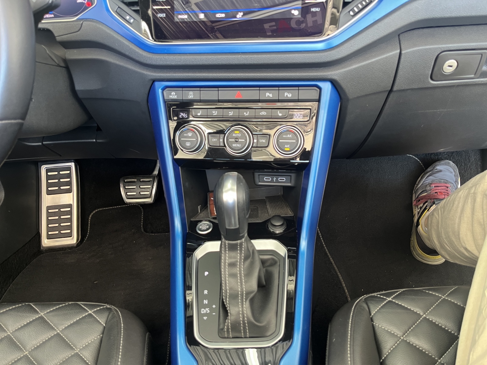 VW T-Roc Cabriolet 1.5 TSI R-Line DSG-image-13