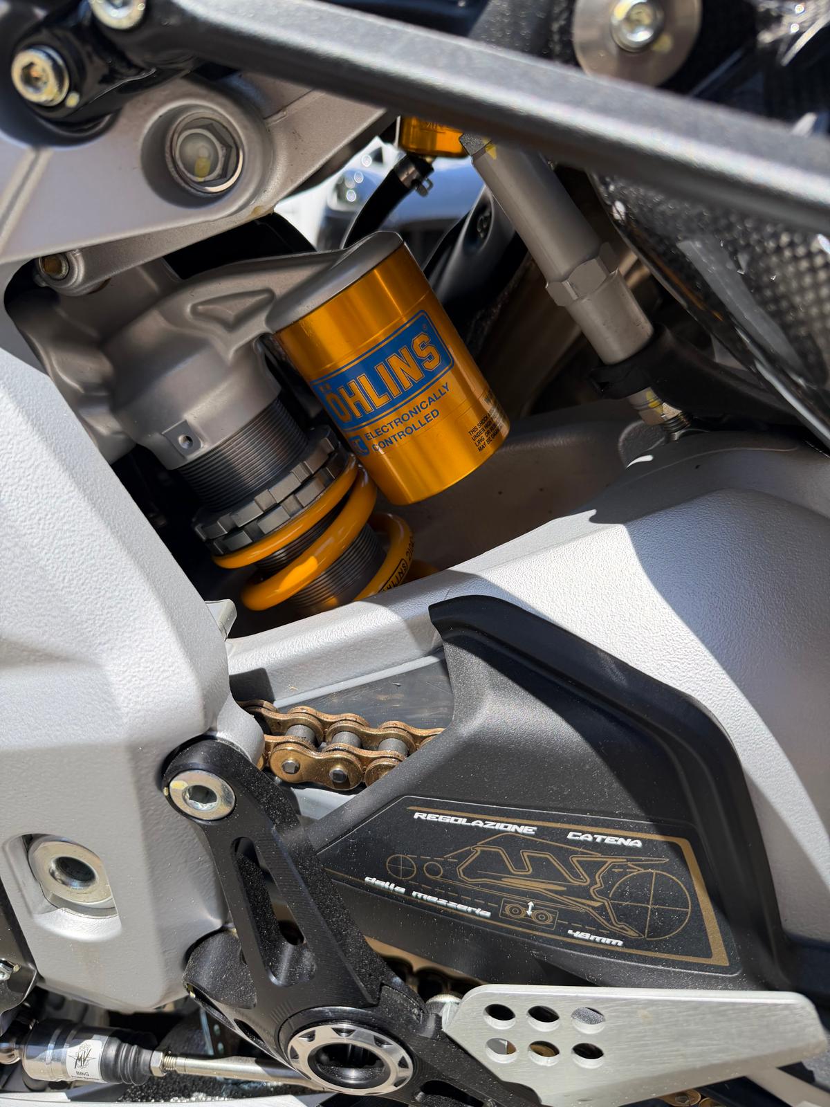MV AGUSTA B4 Brutale 1000 RR Assen-image-9