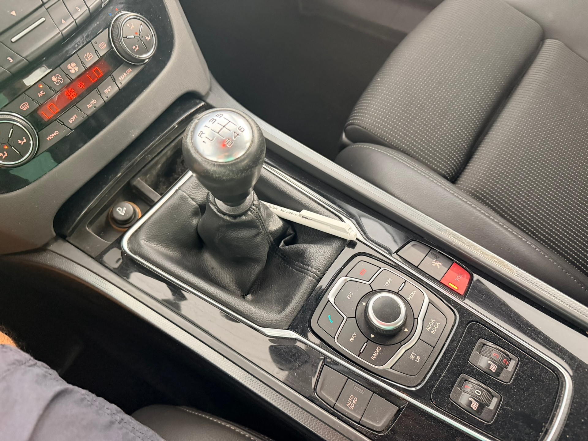 PEUGEOT 508 1.6 16V T Active-image-11