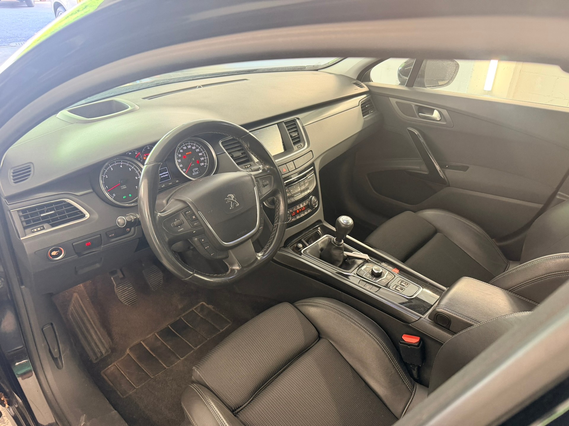 PEUGEOT 508 1.6 16V T Active-image-8