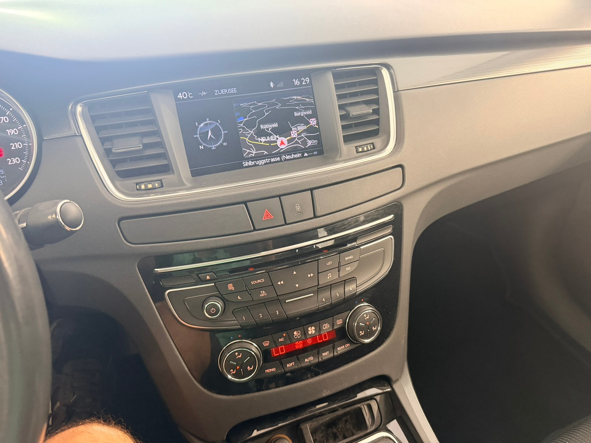 PEUGEOT 508 1.6 16V T Active-image-10
