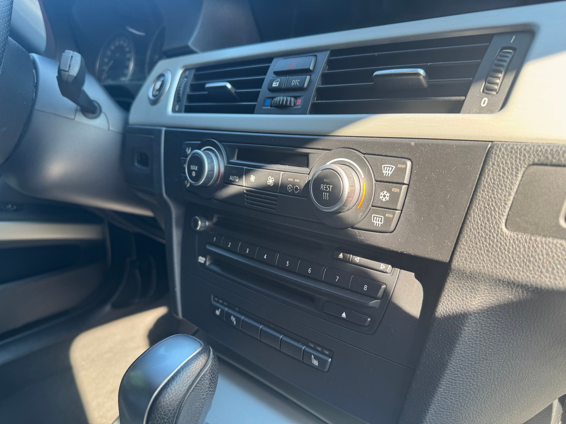 BMW 330d Touring-image-8