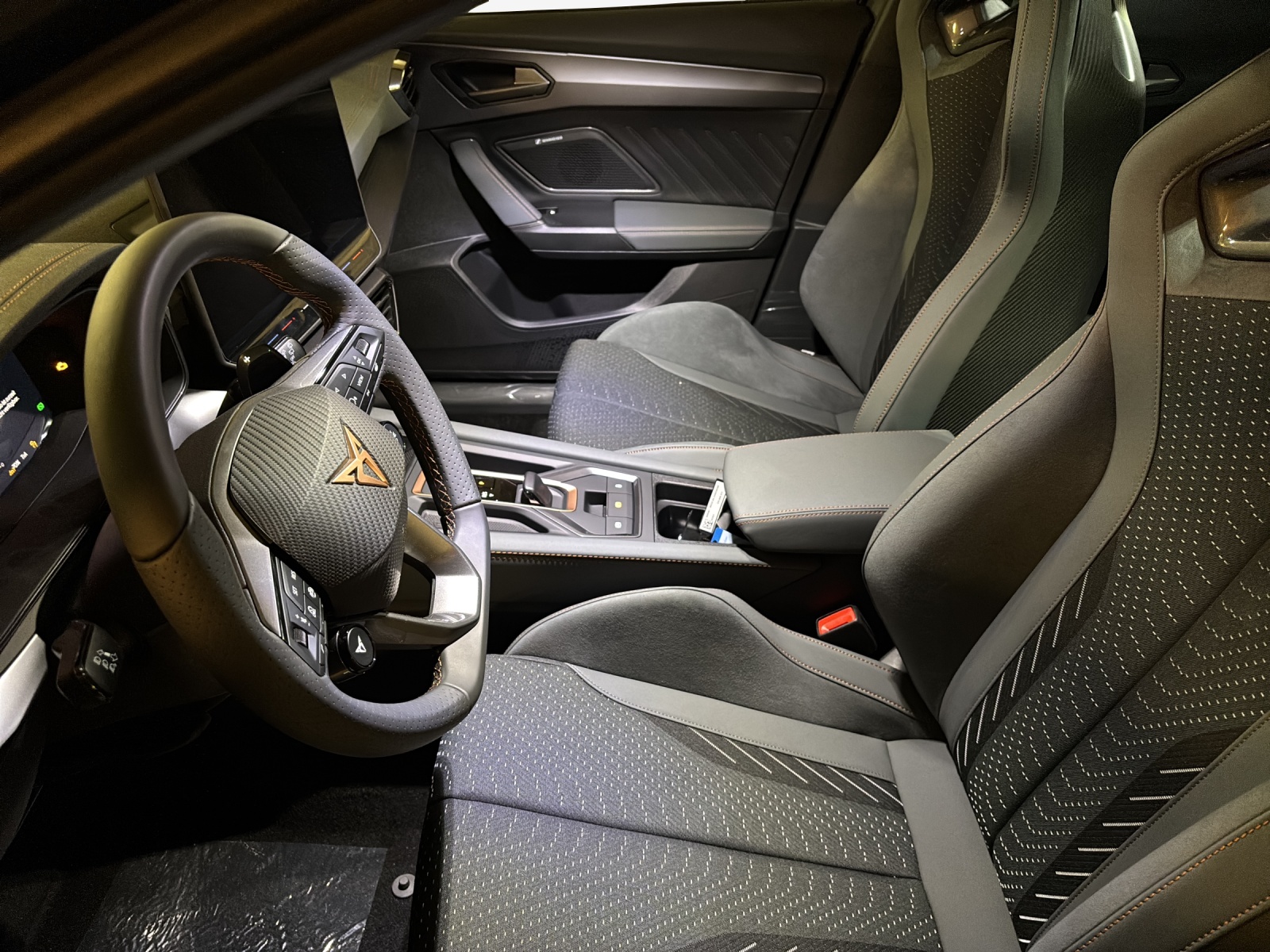 CUPRA Formentor 2.5TSI VZ5 4Drive DSG-image-7