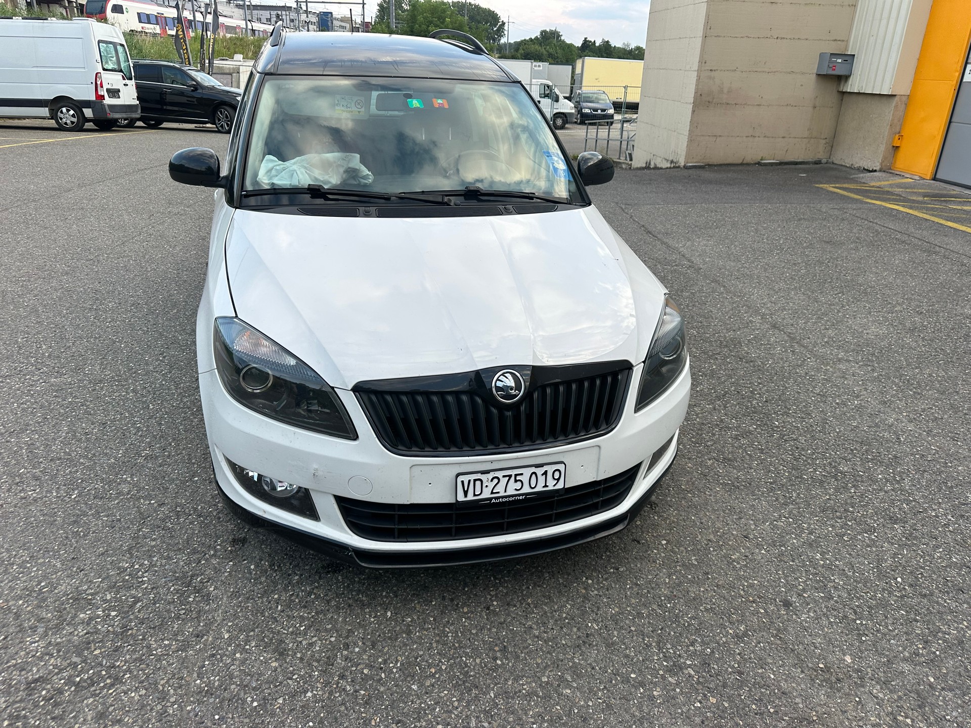 SKODA Roomster 1.2 TSI Noire DSG-image-0
