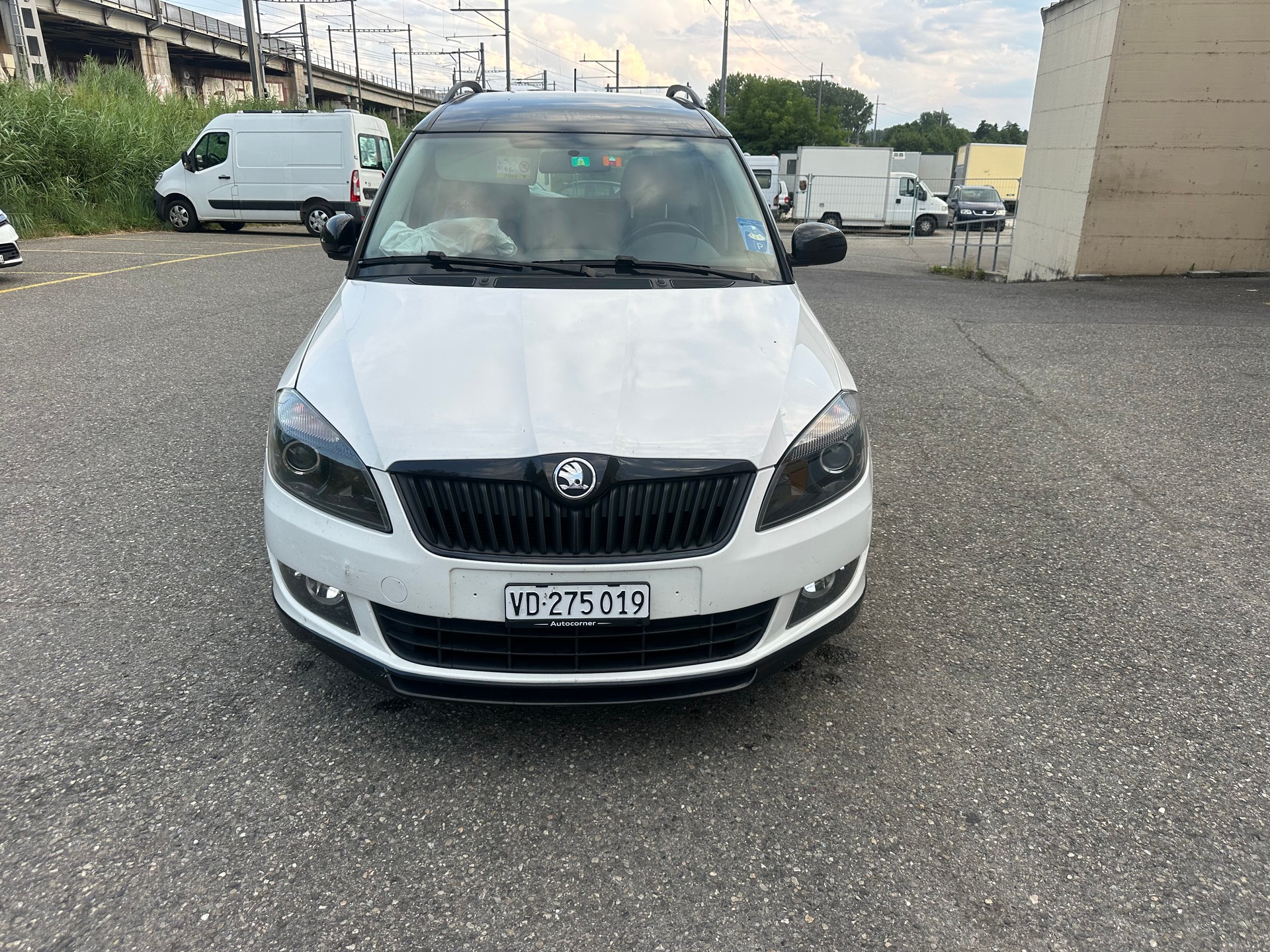 SKODA Roomster 1.2 TSI Noire DSG-image-14