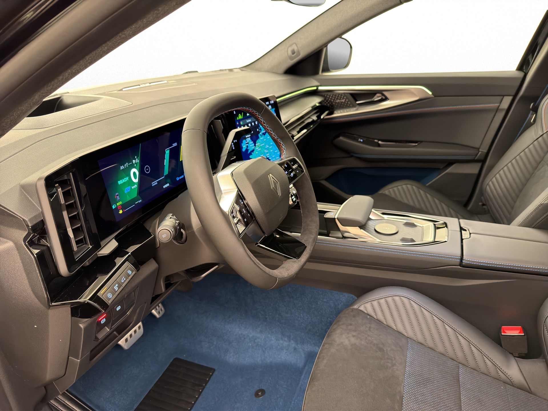 RENAULT Rafale 1.2 E-Tech Plug-in Atelier Alpine-image-12