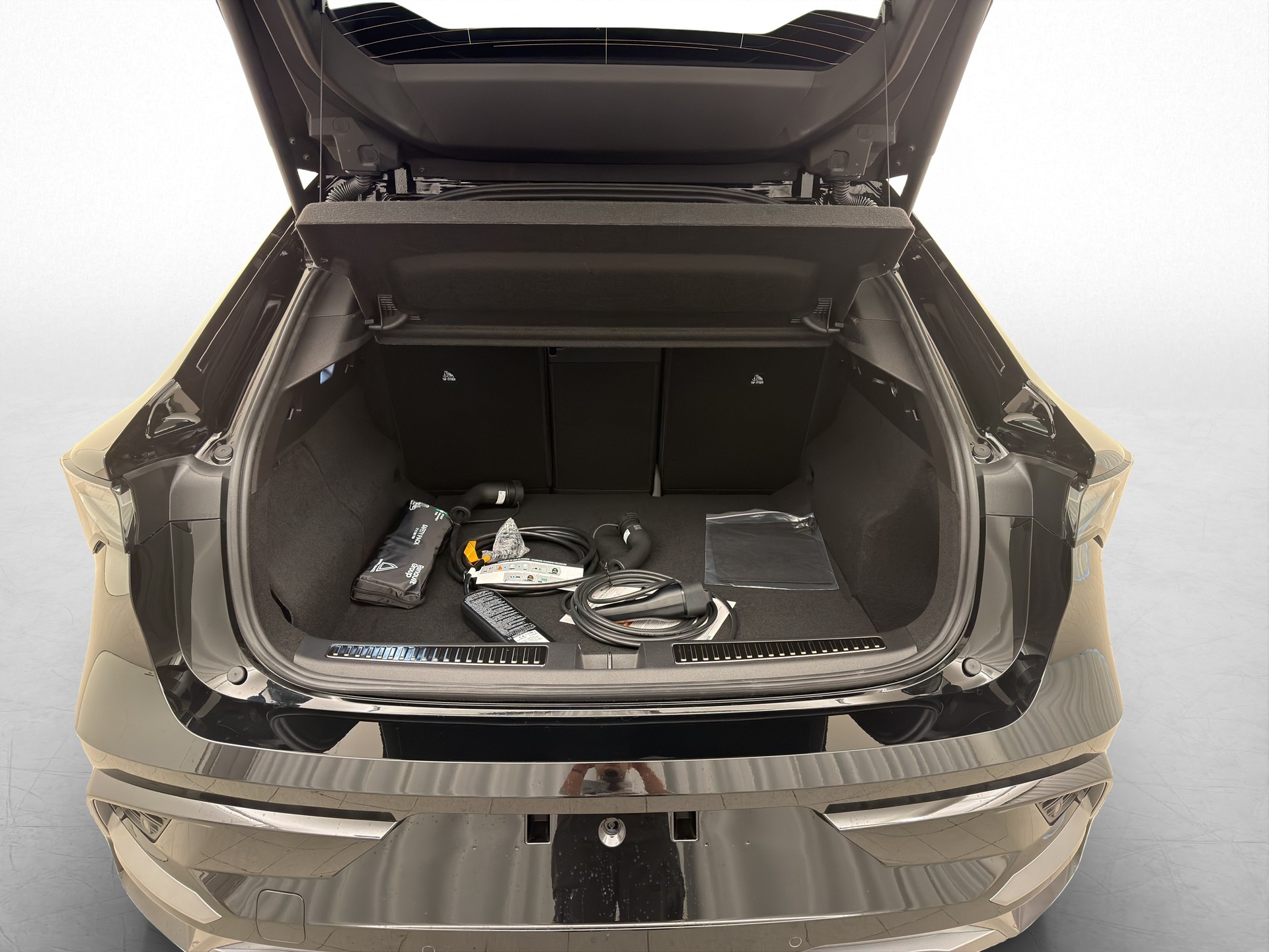 RENAULT Rafale 1.2 E-Tech Plug-in Atelier Alpine-image-11