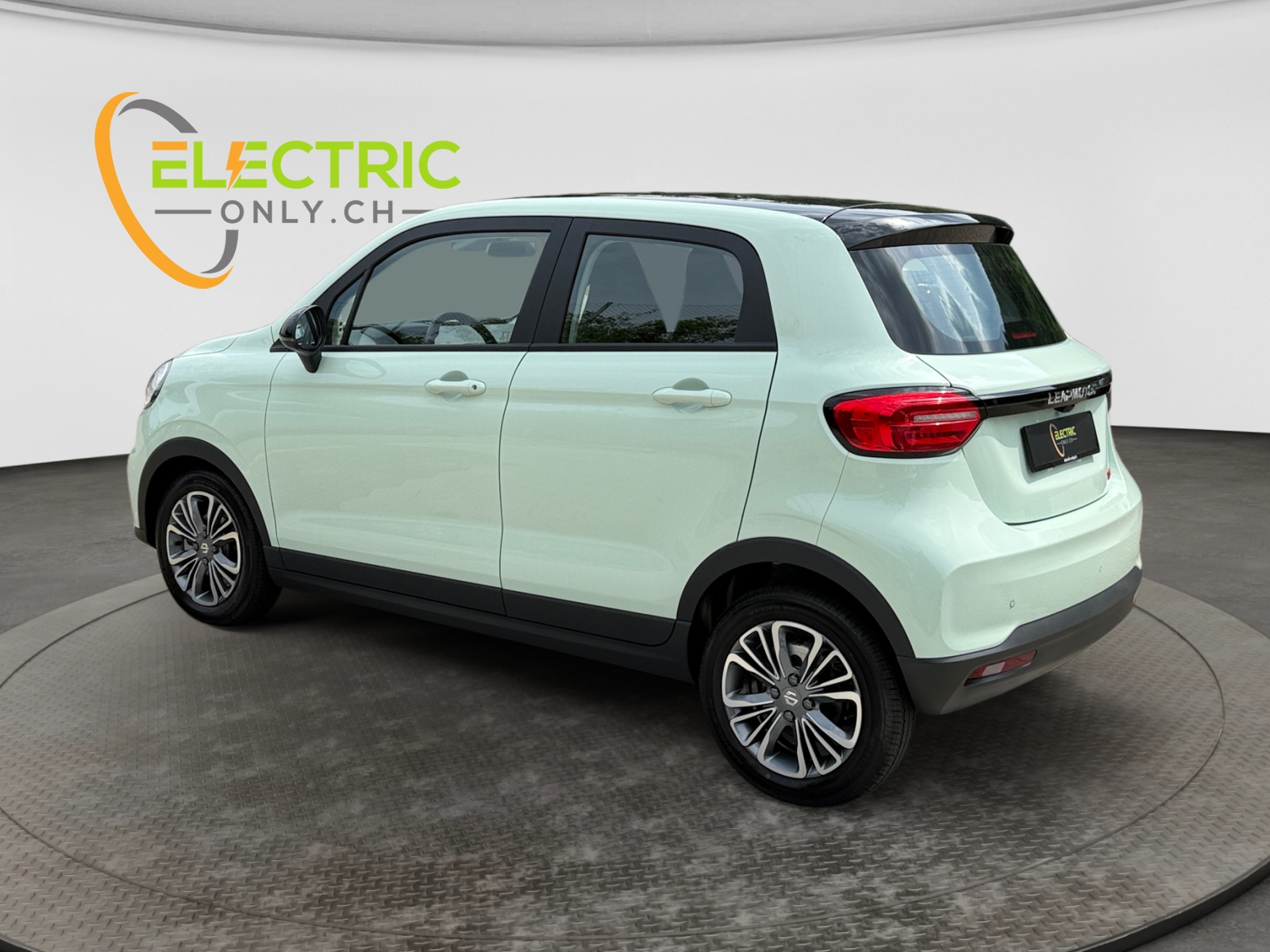 LEAPMOTOR T03 37kWh-showroom-element-2
