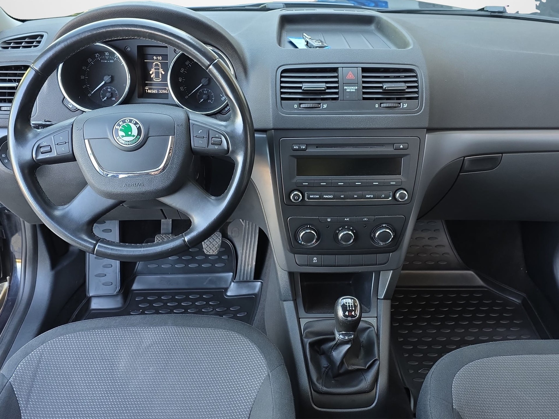 SKODA Yeti 2.0 TDI Ambition 4x4-image-9
