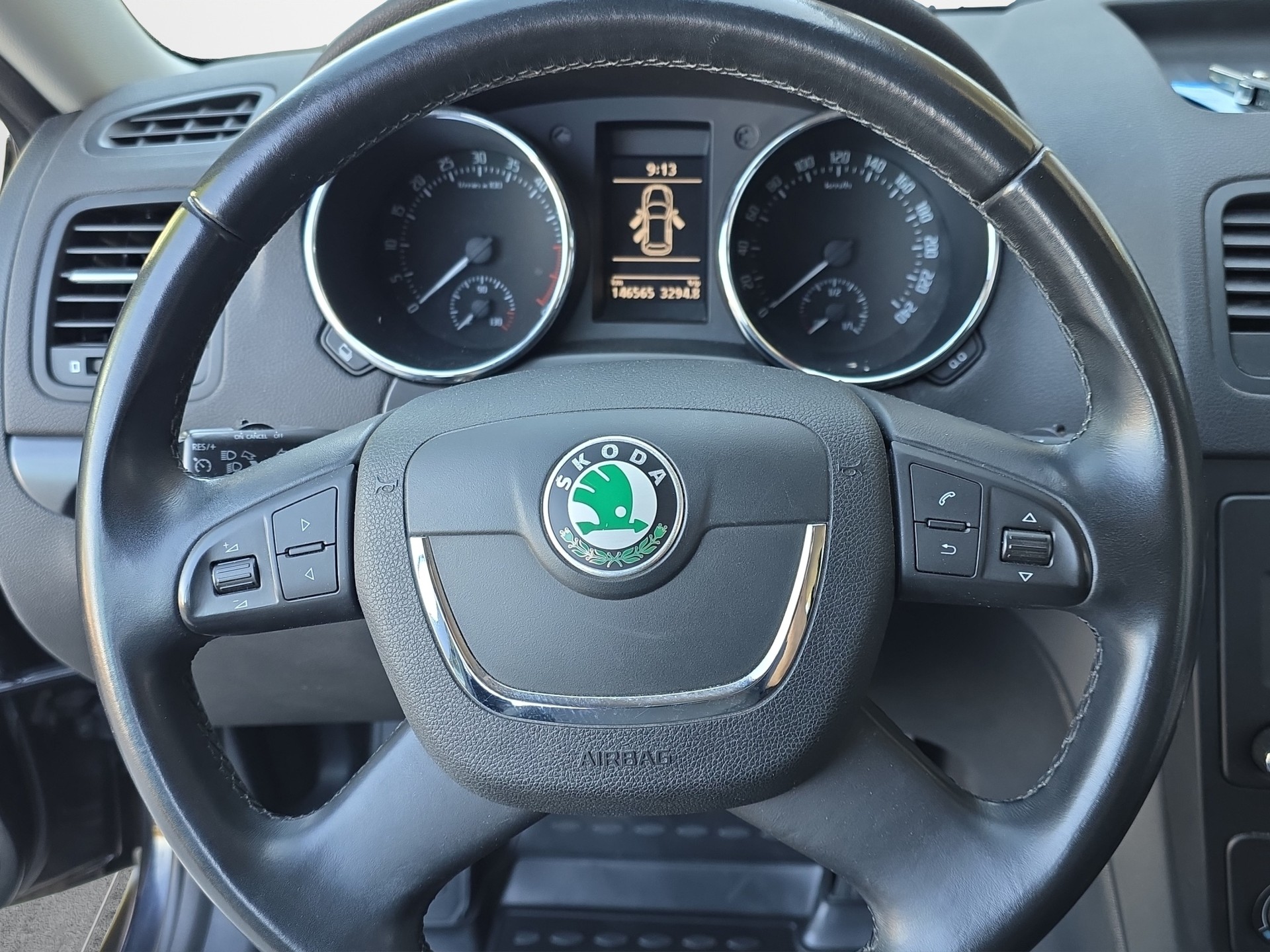SKODA Yeti 2.0 TDI Ambition 4x4-image-10