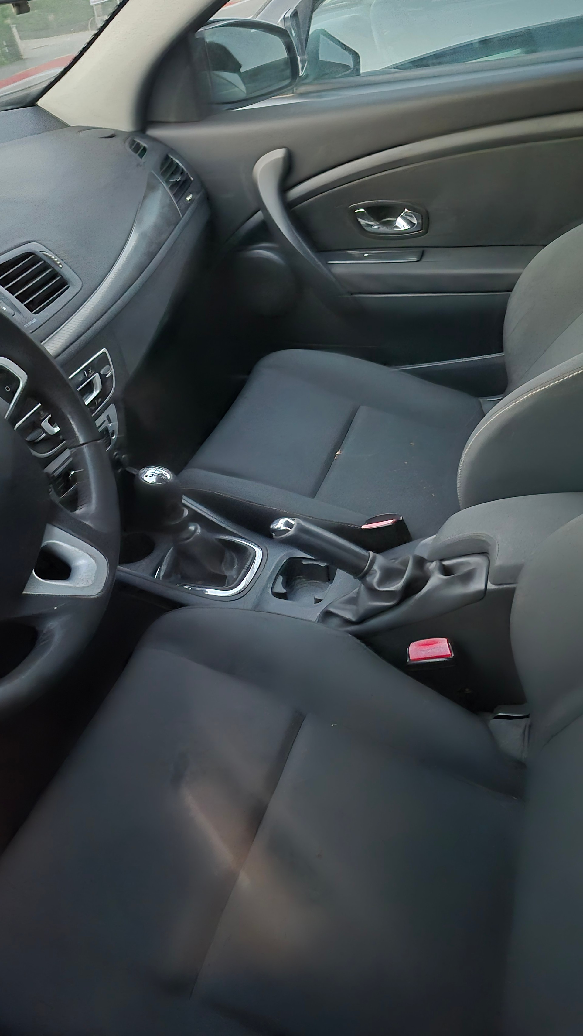 RENAULT Mégane Coupé 1.2 16V Turbo Dynamique-image-3