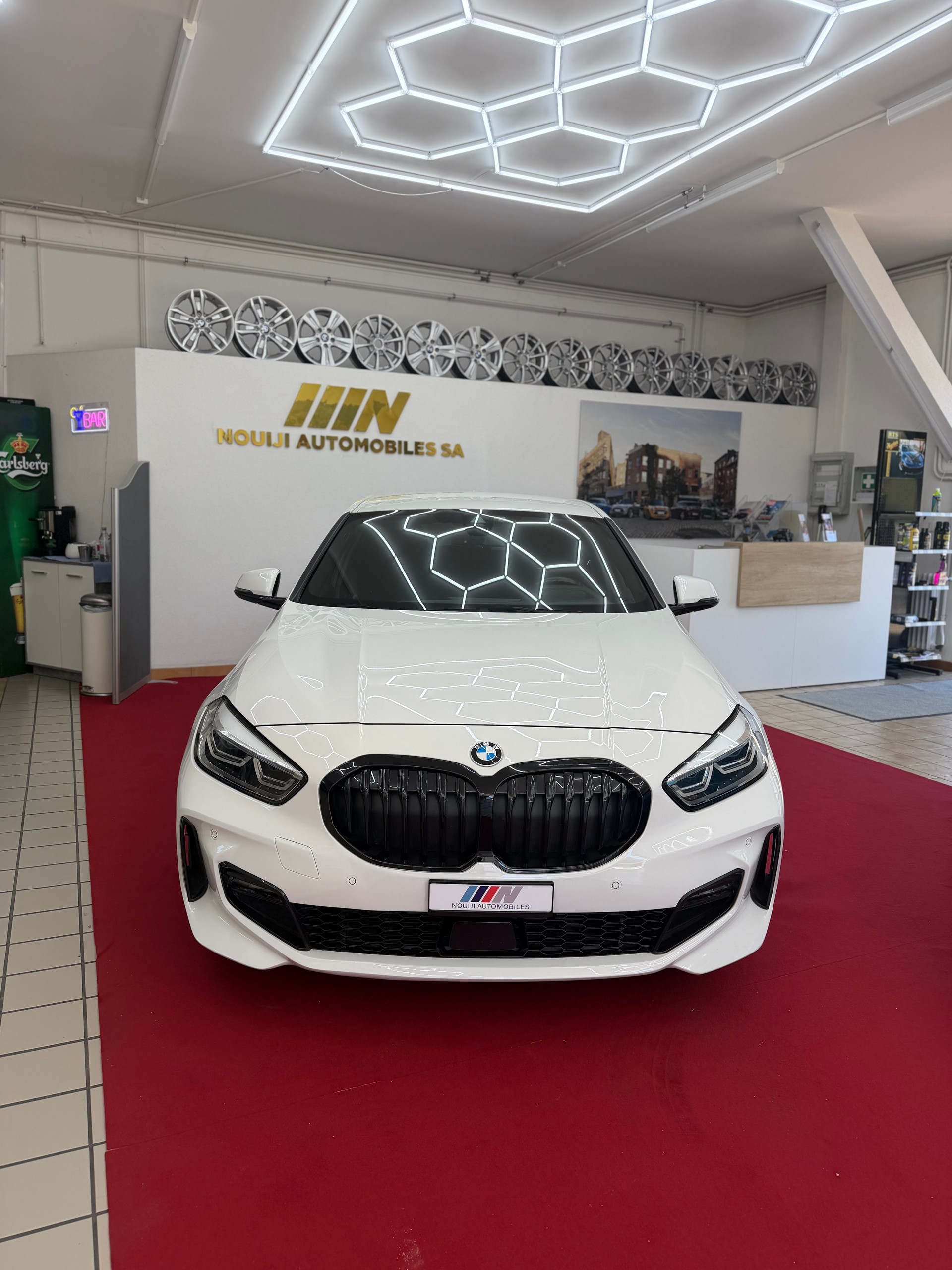 BMW 118d Steptronic M Sport-image-0