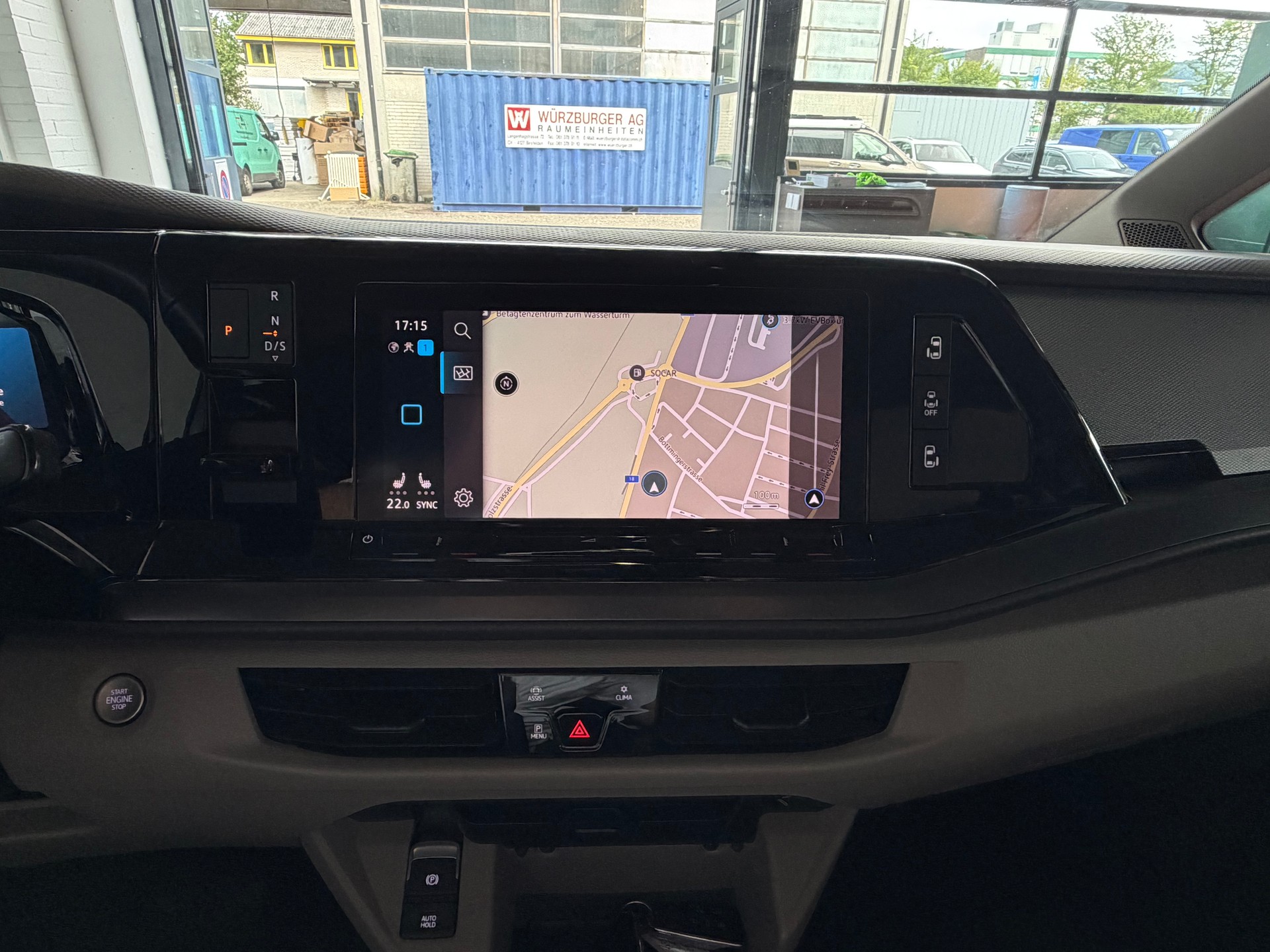 VW Multivan 2.0 TSI 204 PS DSG * STANDHEIZUNG * 7 SITZE *-image-22