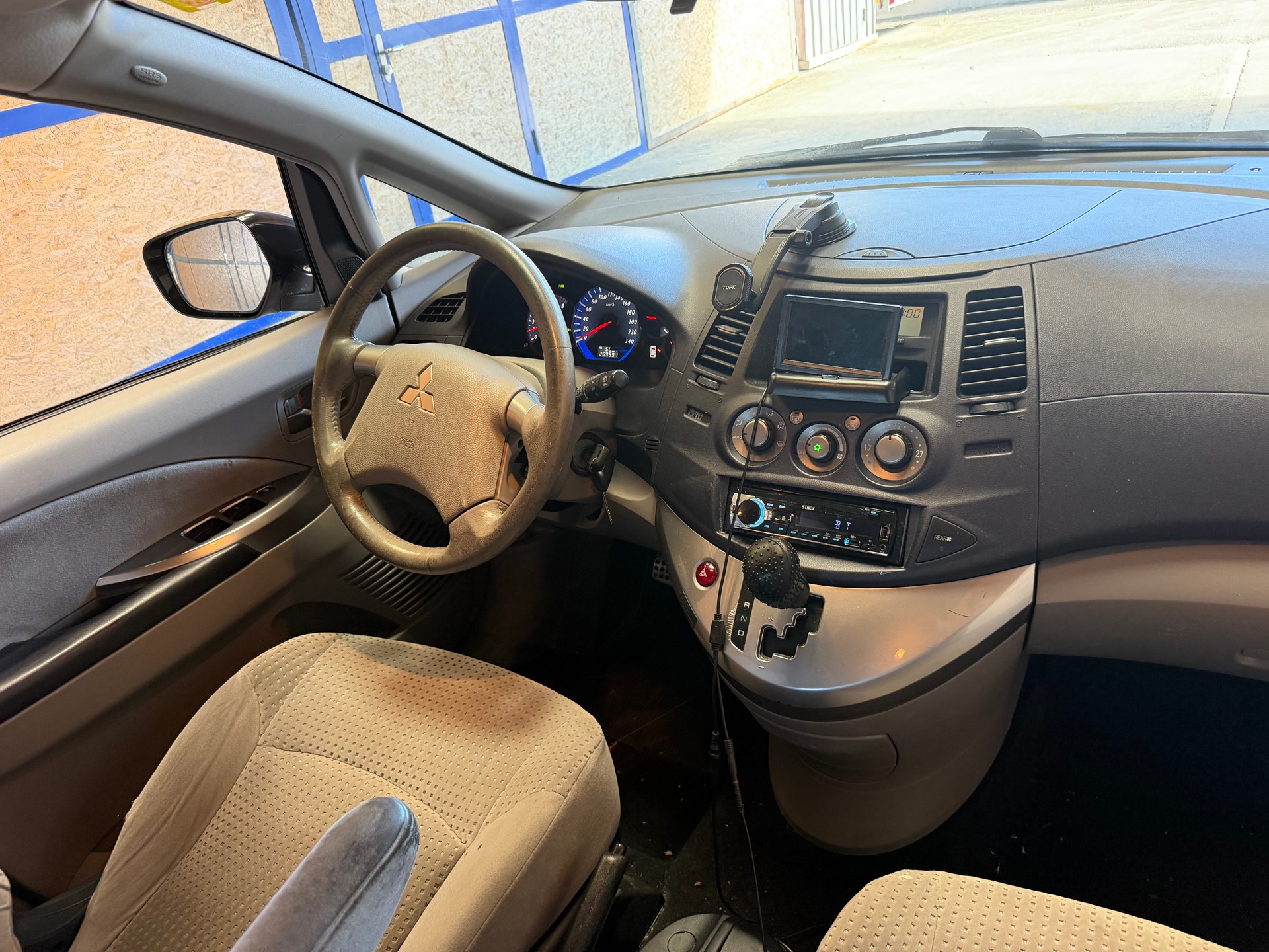 MITSUBISHI Grandis 2.4 16V Intense-image-4