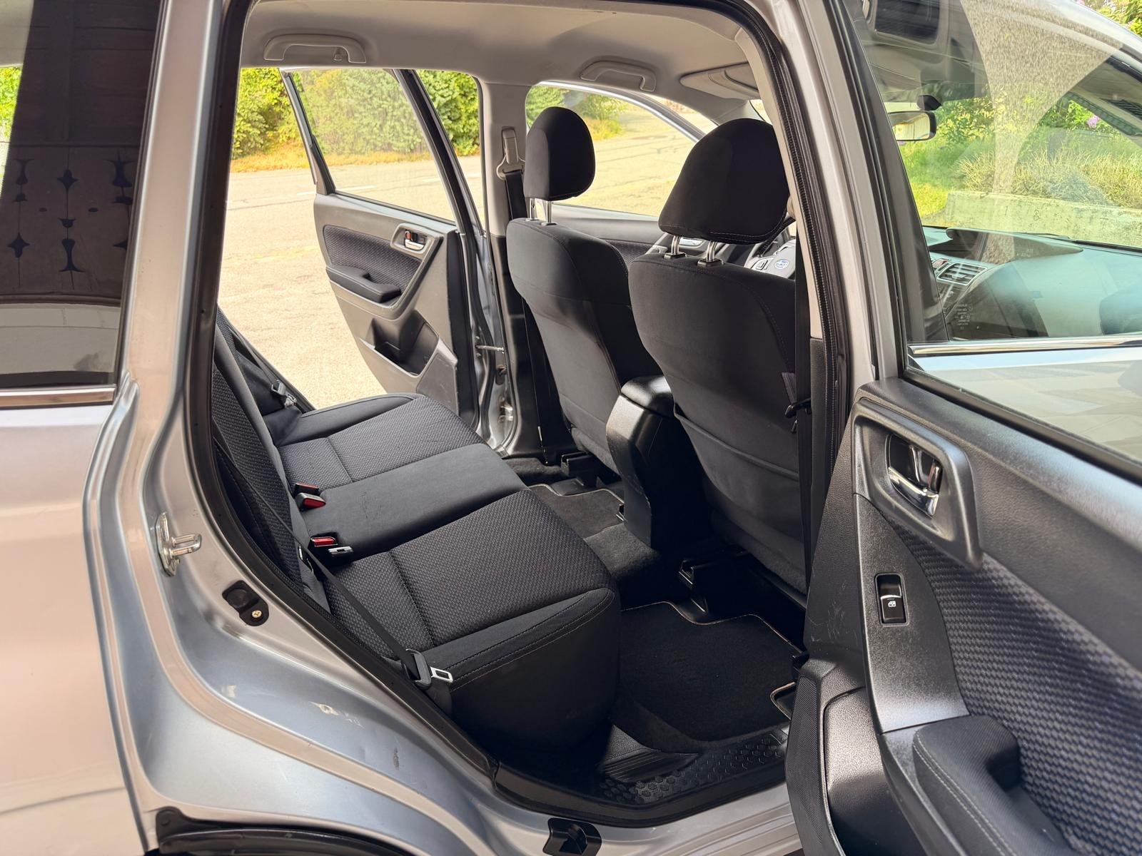 SUBARU Forester 2.0i Advantage Lineartronic-image-11