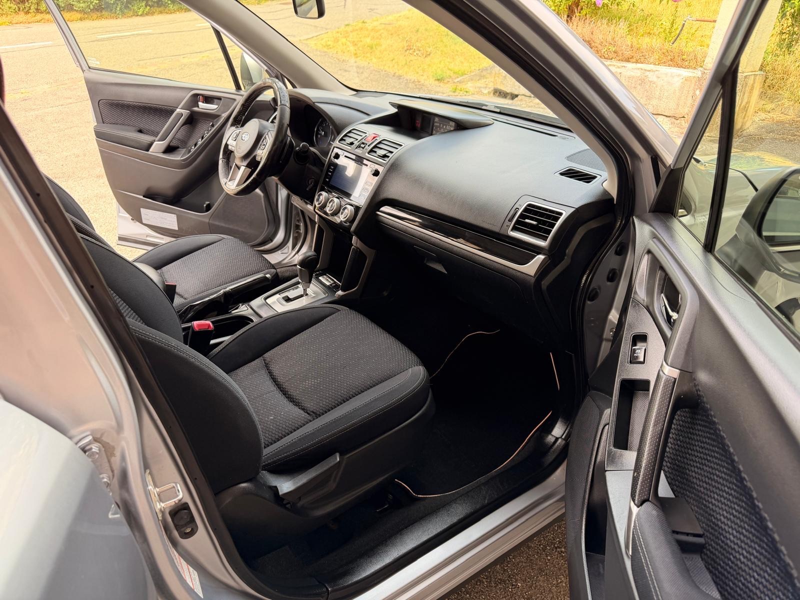 SUBARU Forester 2.0i Advantage Lineartronic-image-12