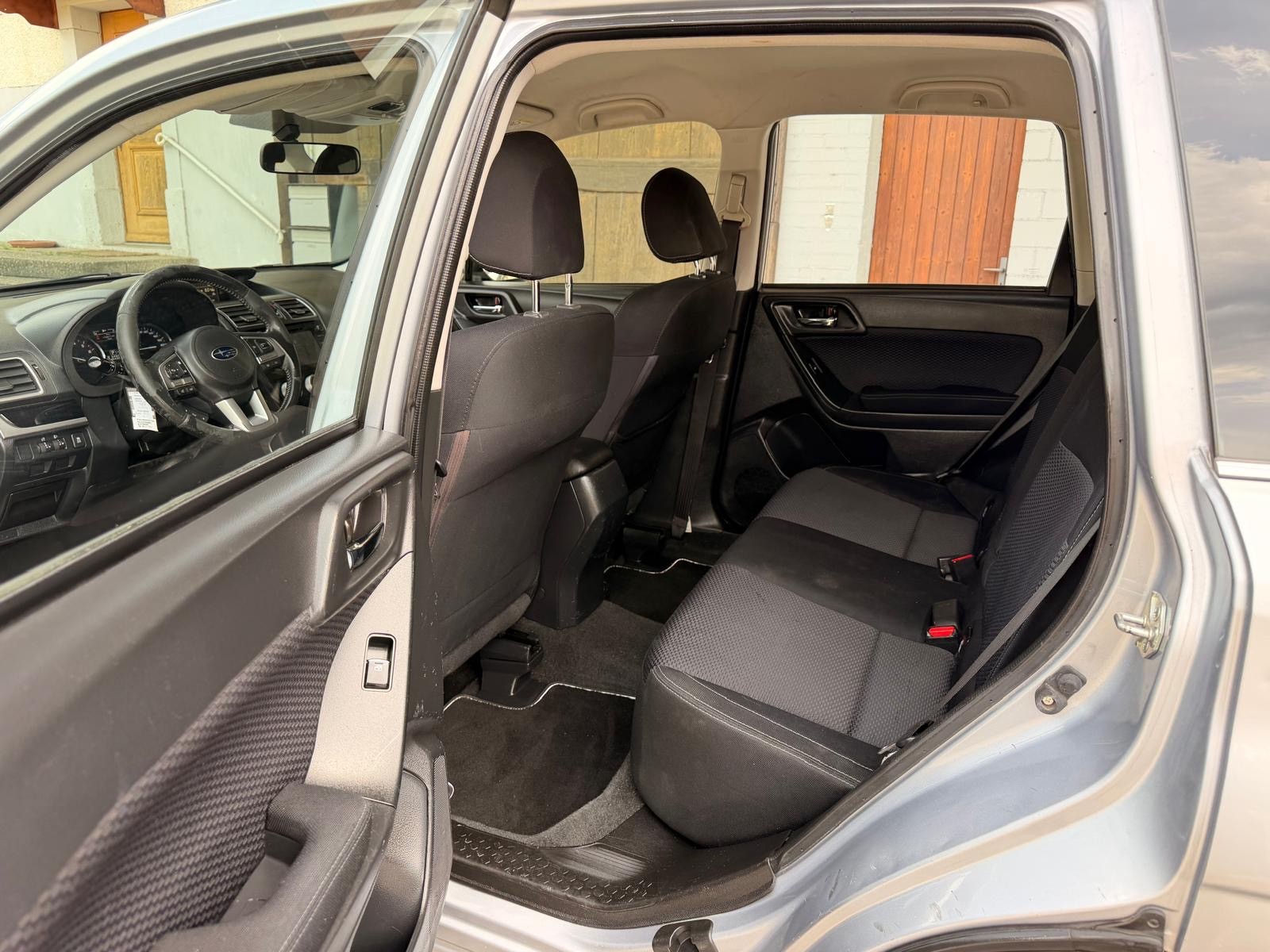 SUBARU Forester 2.0i Advantage Lineartronic-image-9