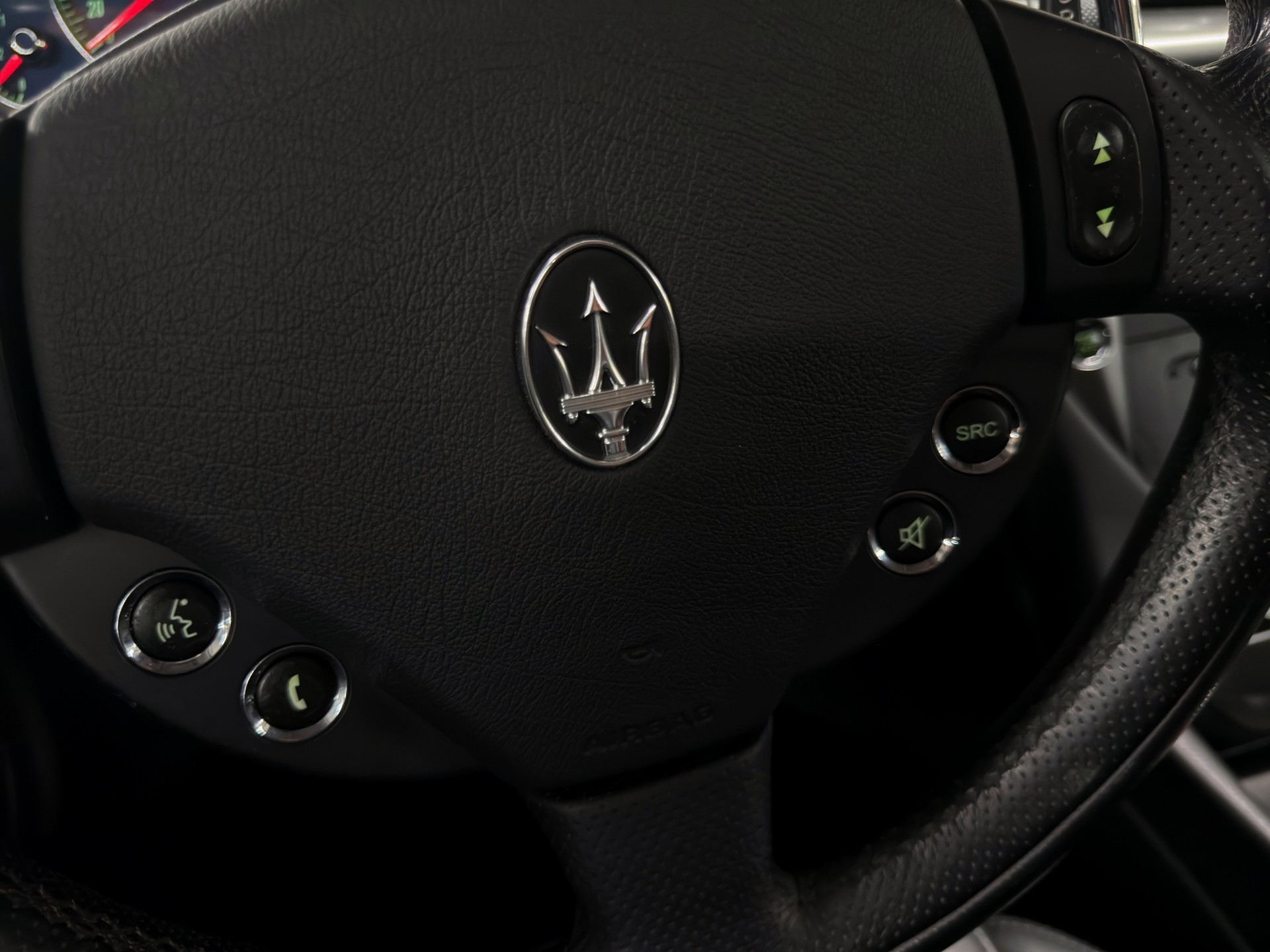 MASERATI GranTurismo Automatica-image-21