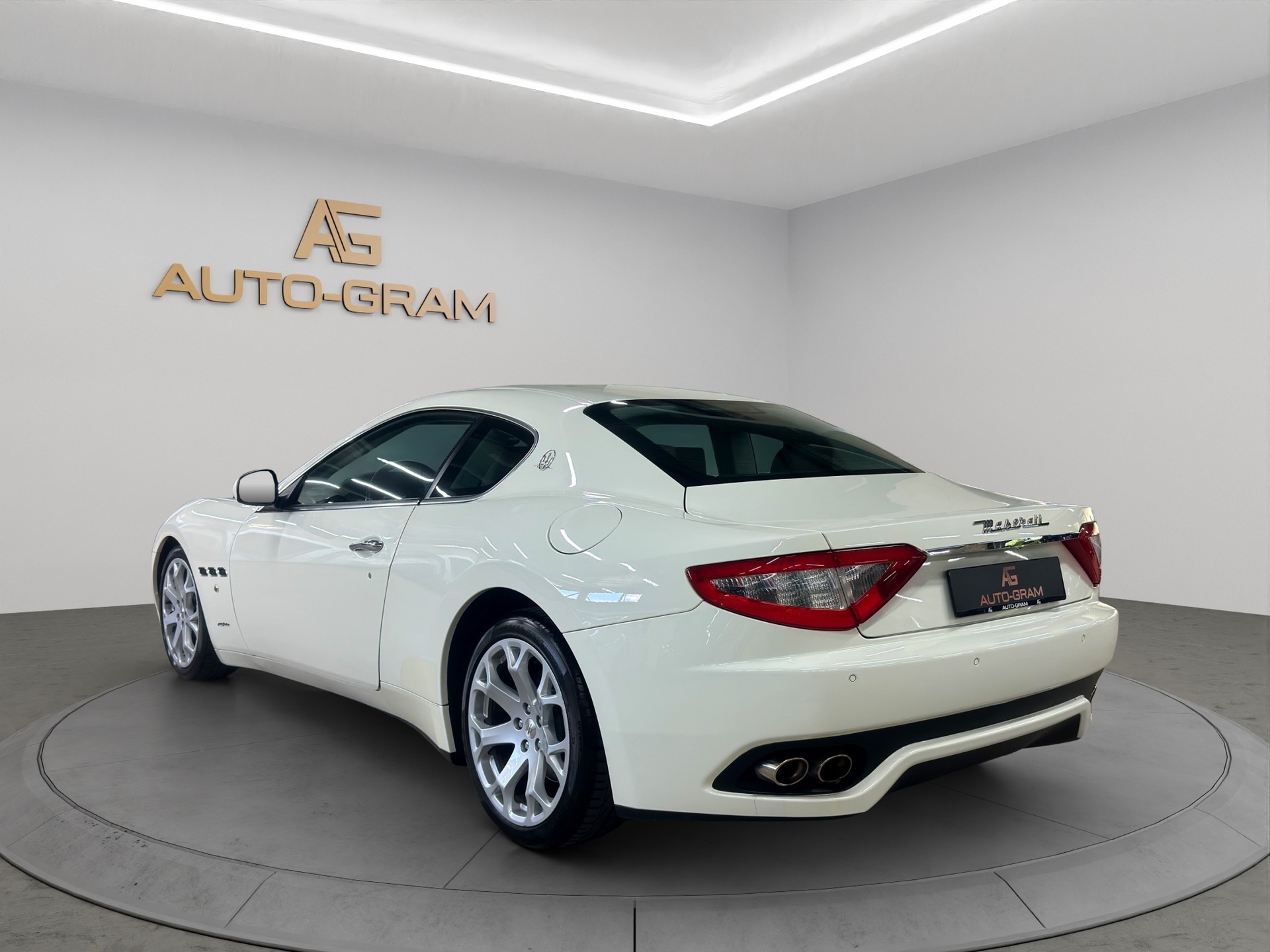 MASERATI GranTurismo Automatica-image-2