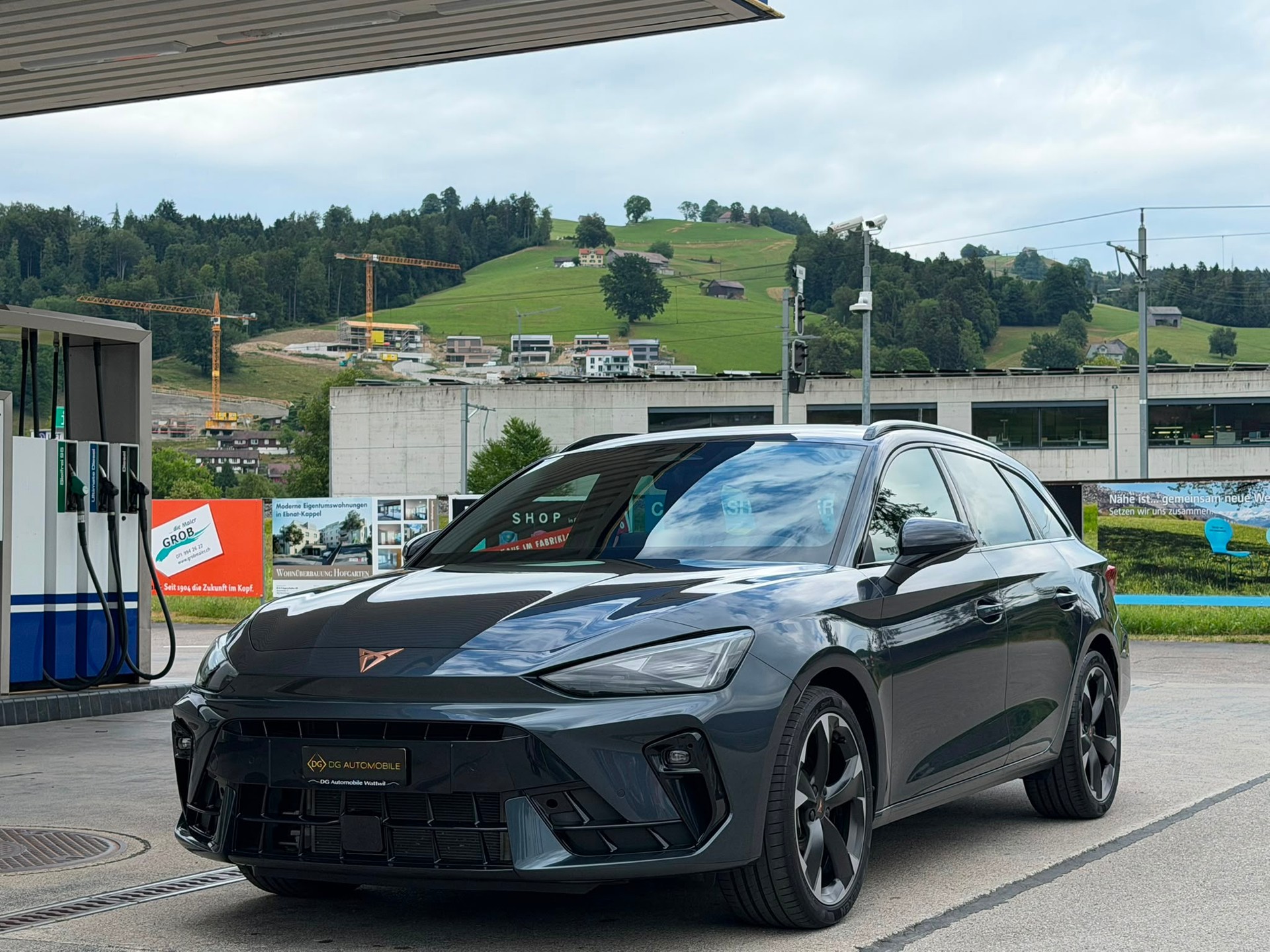 CUPRA LEON ST 1.5 eTSI DSG *Top Zustand**Top Ausstattung**Elektr. Anhängerkupplung*-image-1