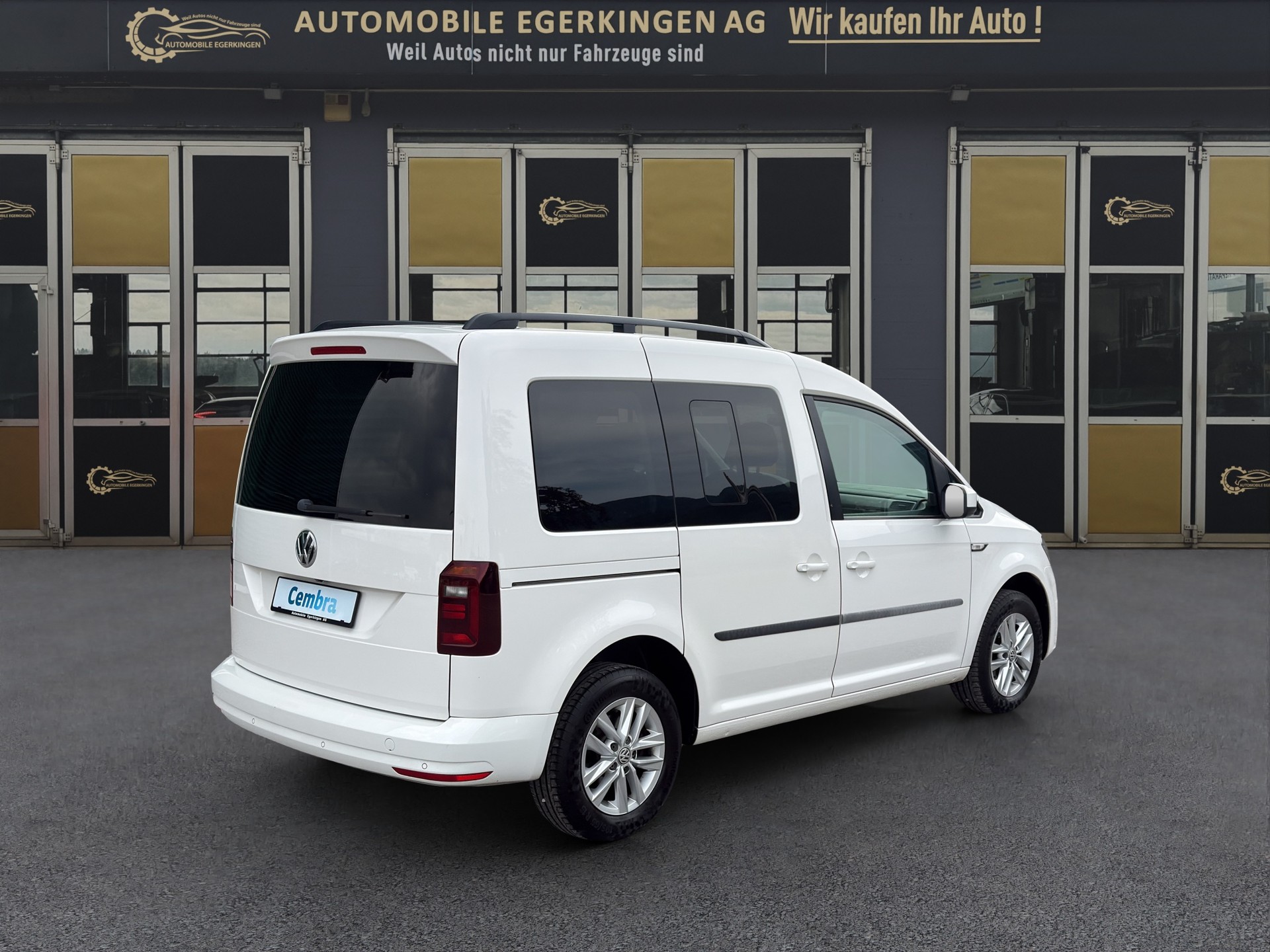 VW Caddy 2.0 TDI Family DSG-image-4