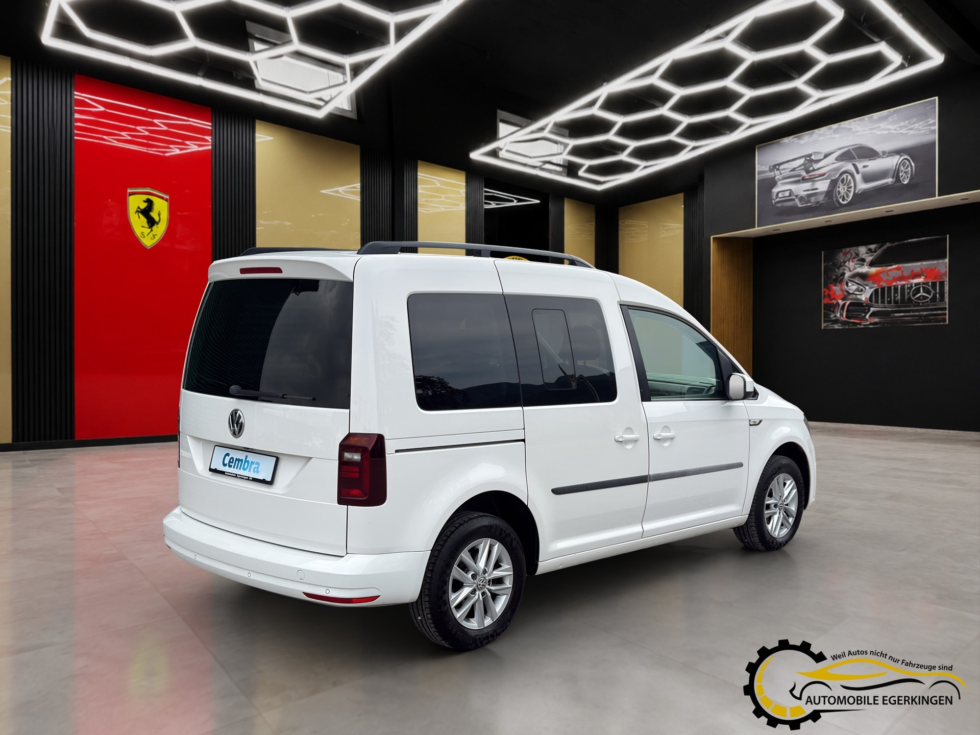 VW Caddy 2.0 TDI Family DSG-image-4