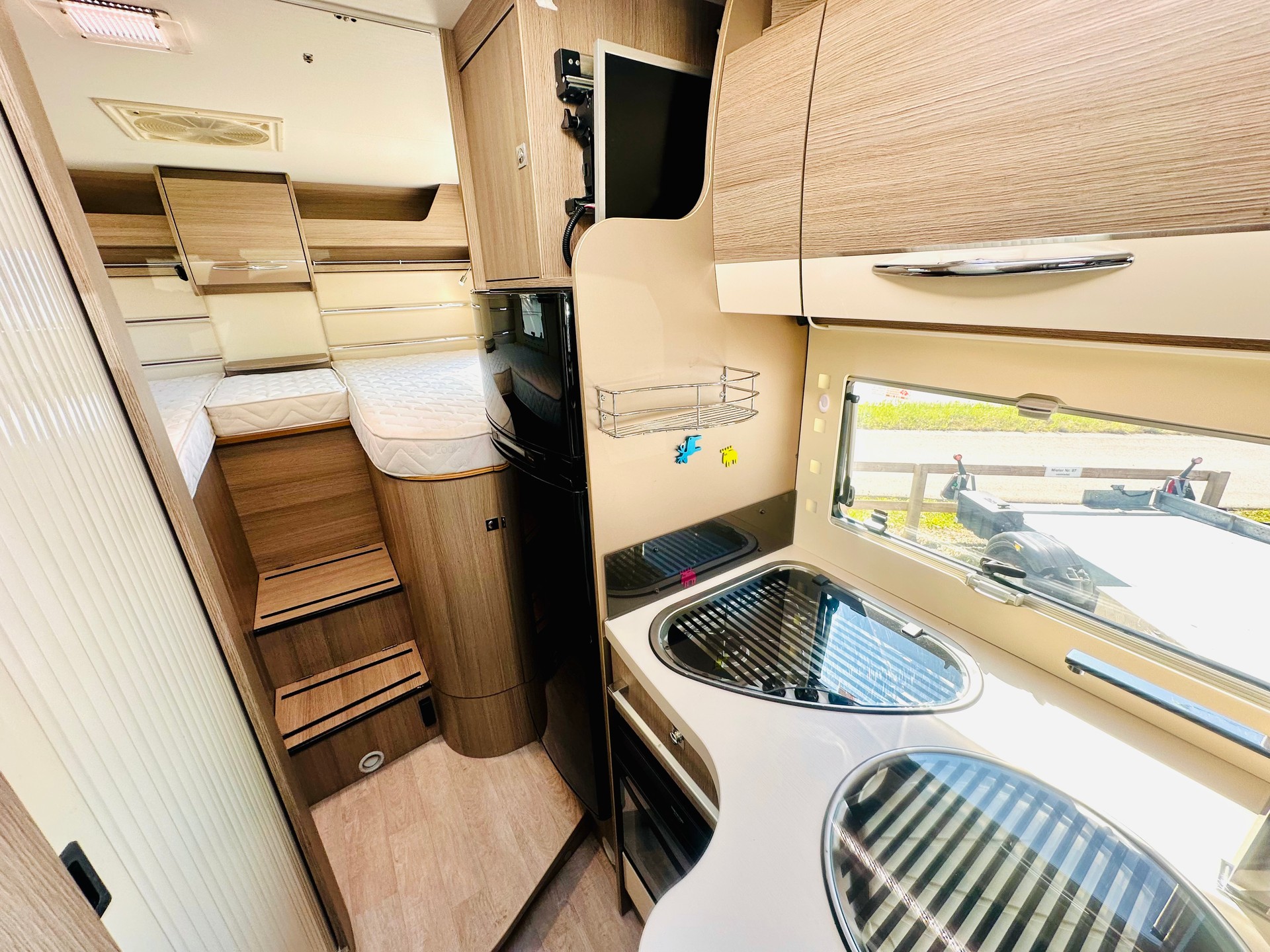FIAT 2.3JTD 150PS Challenger ***Längsbett / RIESEN-HECK-GARAGE-image-17