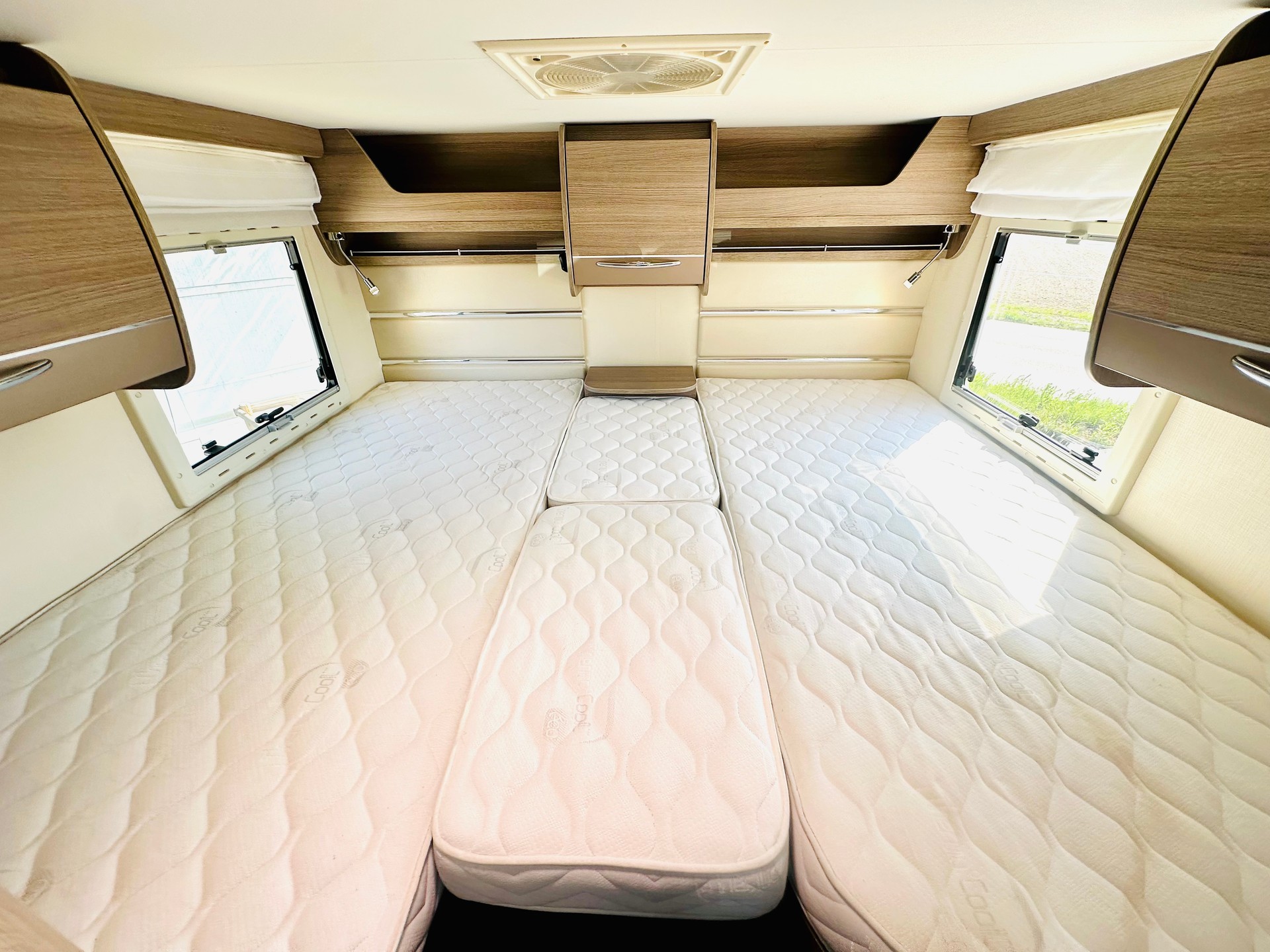FIAT 2.3JTD 150PS Challenger ***Längsbett / RIESEN-HECK-GARAGE-image-26