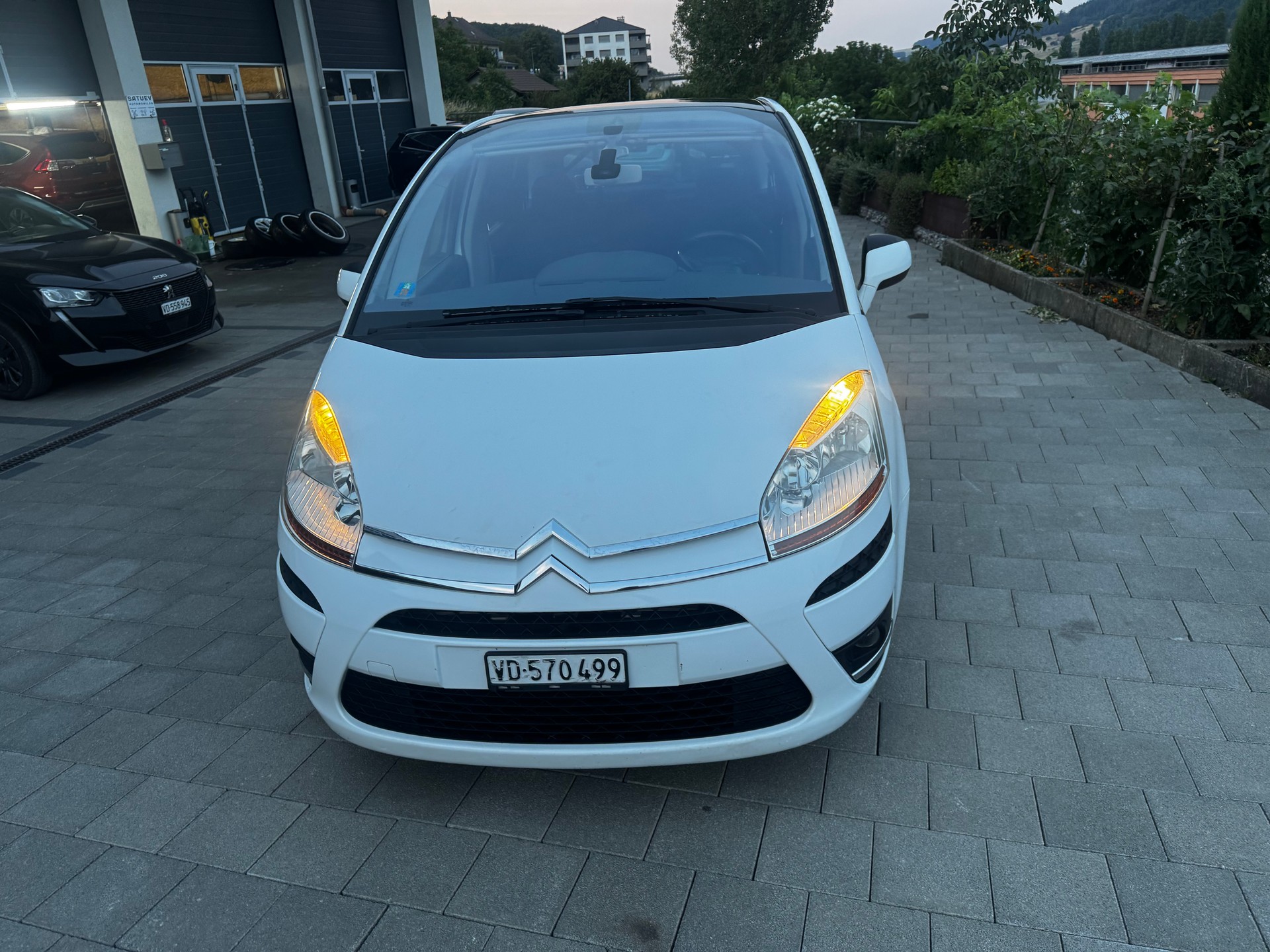 CITROEN C4 Picasso 1.6i 16V THP Exclusive BMP6-image-0