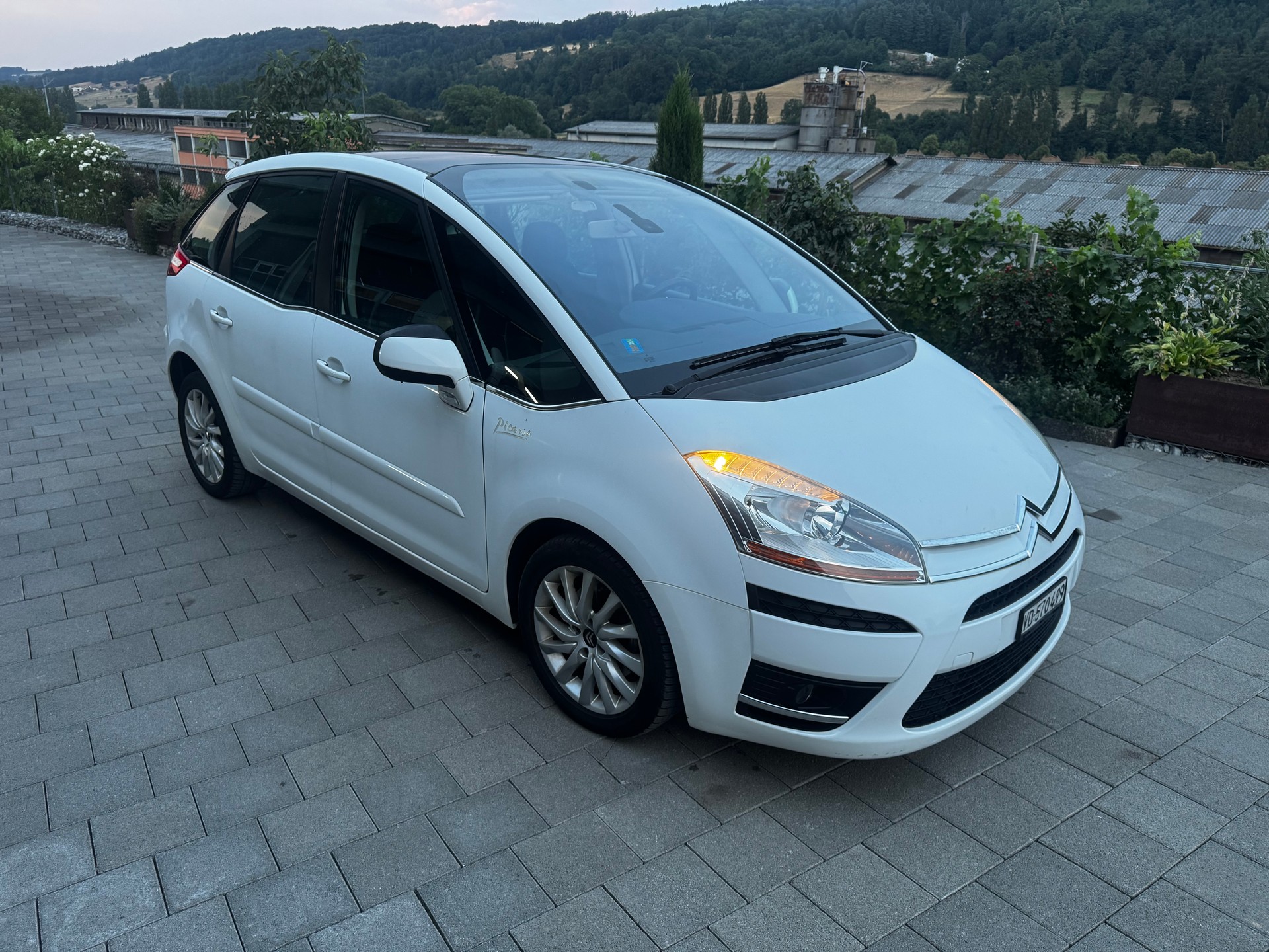 CITROEN C4 Picasso 1.6i 16V THP Exclusive BMP6-image-2