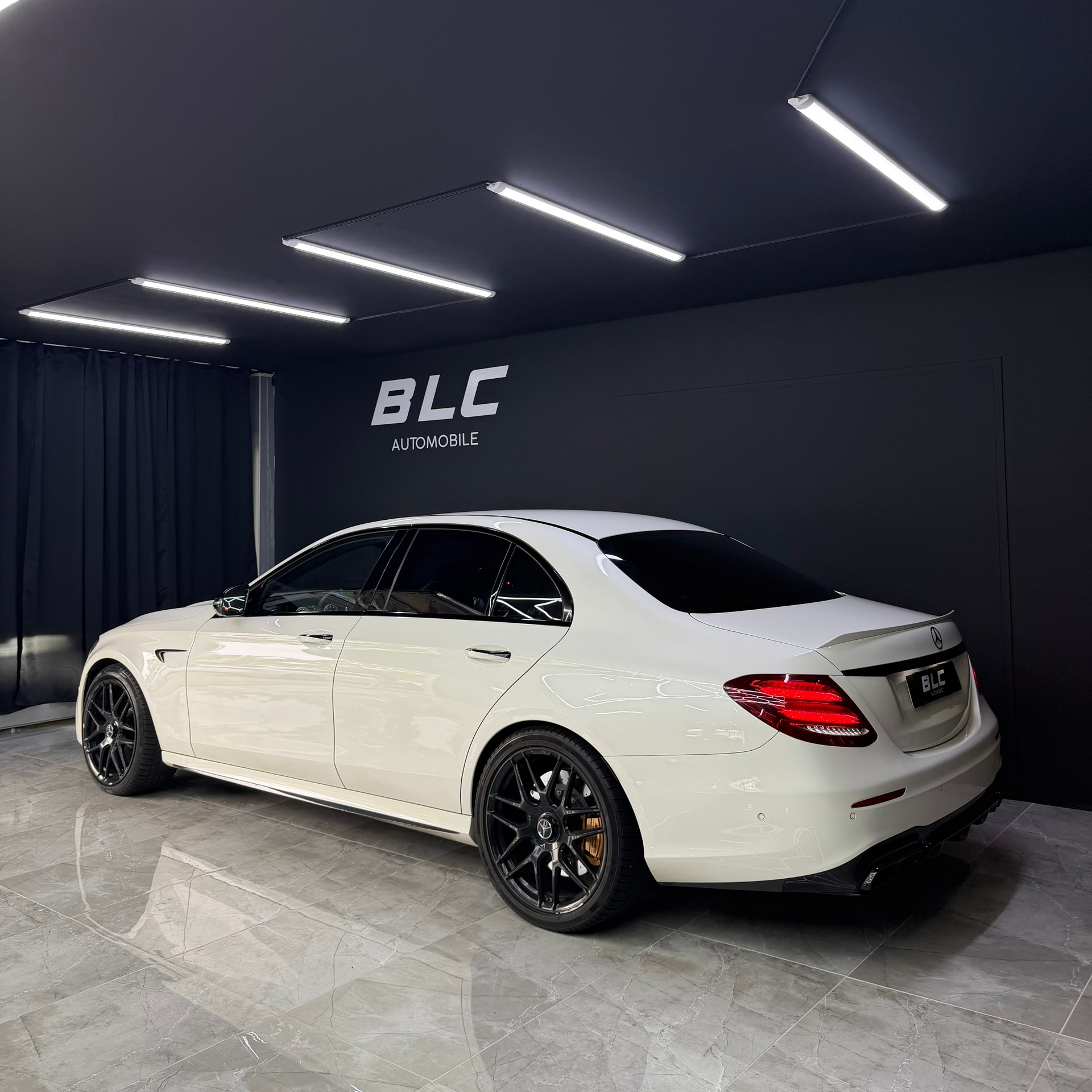 MERCEDES-BENZ E63 AMG S 4 Matic 9G-Tronic-image-4