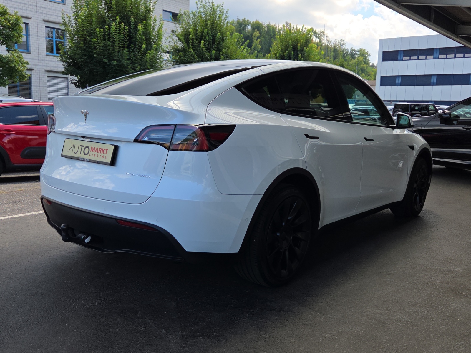 TESLA Model Y Long Range-image-13
