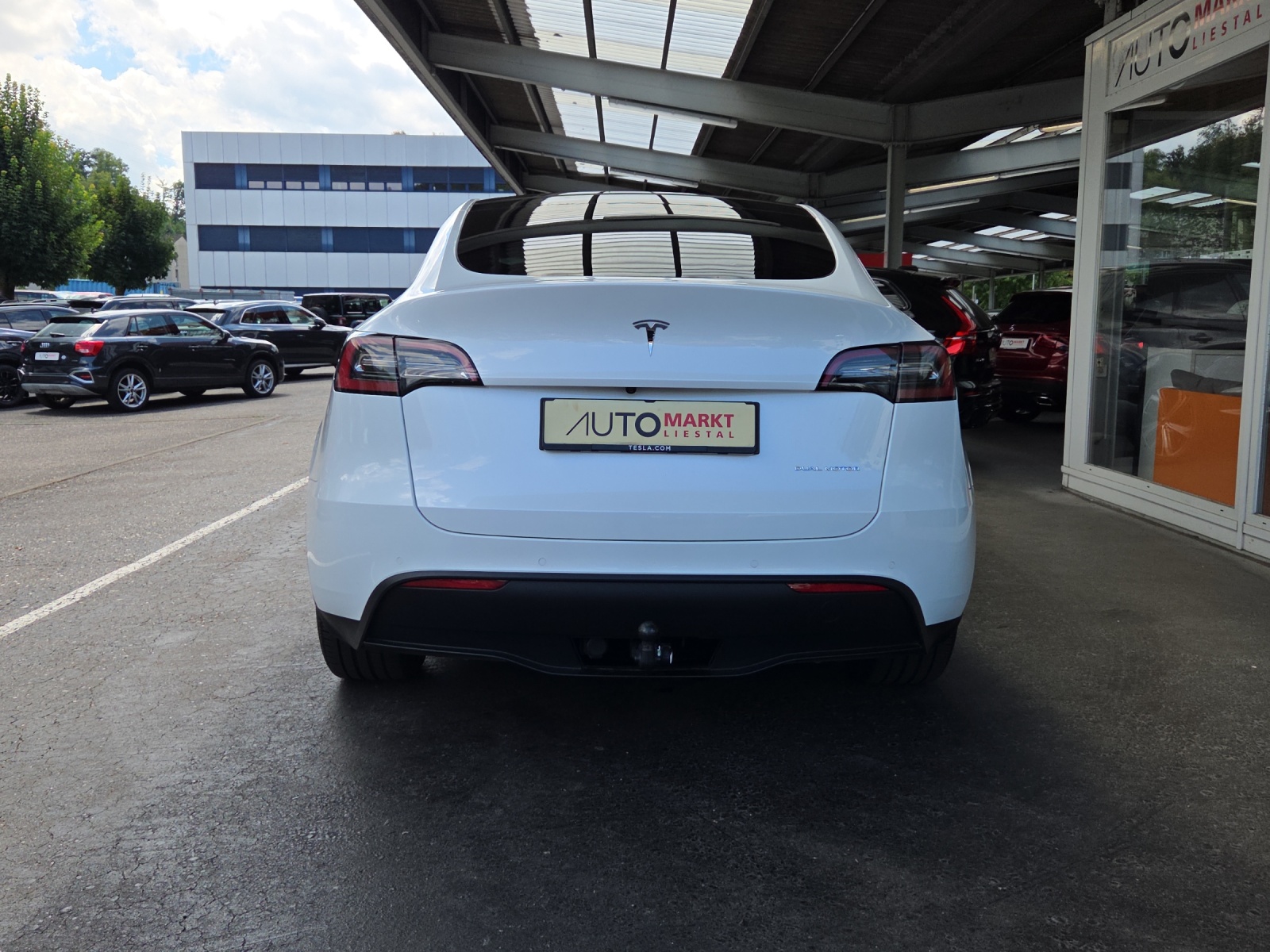 TESLA Model Y Long Range-image-14