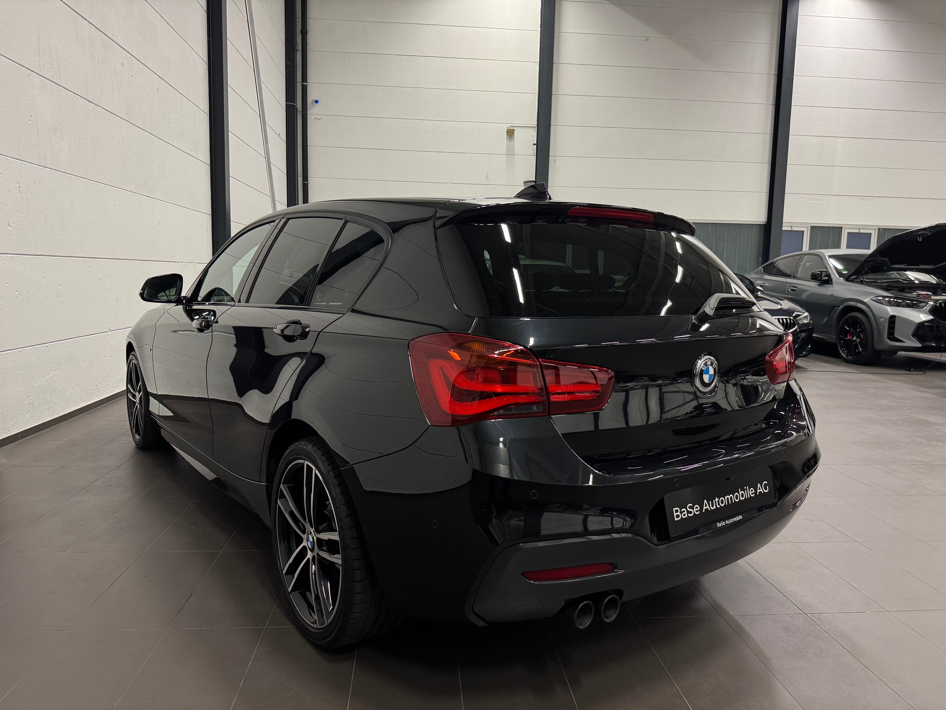 BMW 120d xDrive Edition M Sport Steptronic-image-14