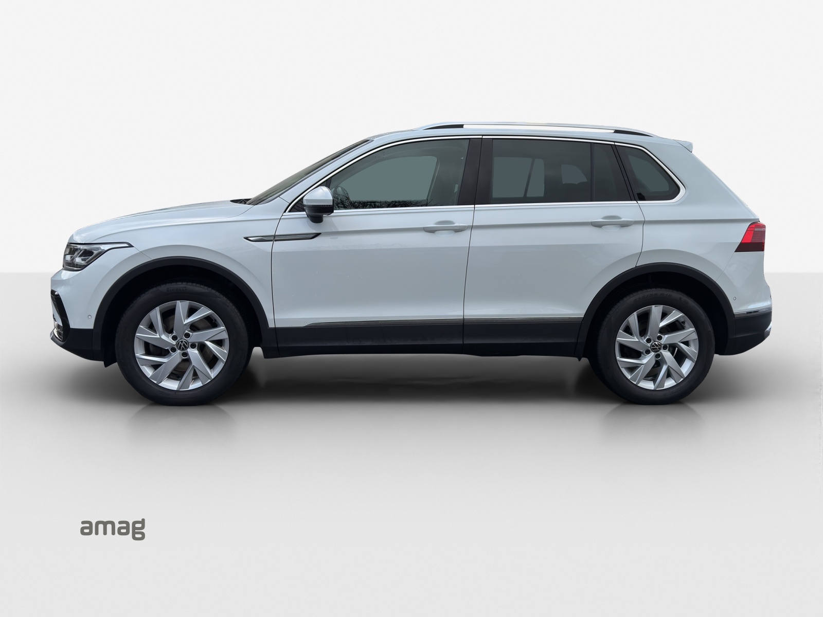VW Tiguan 2.0 TDI SCR Elegance 4Motion DSG-image-1