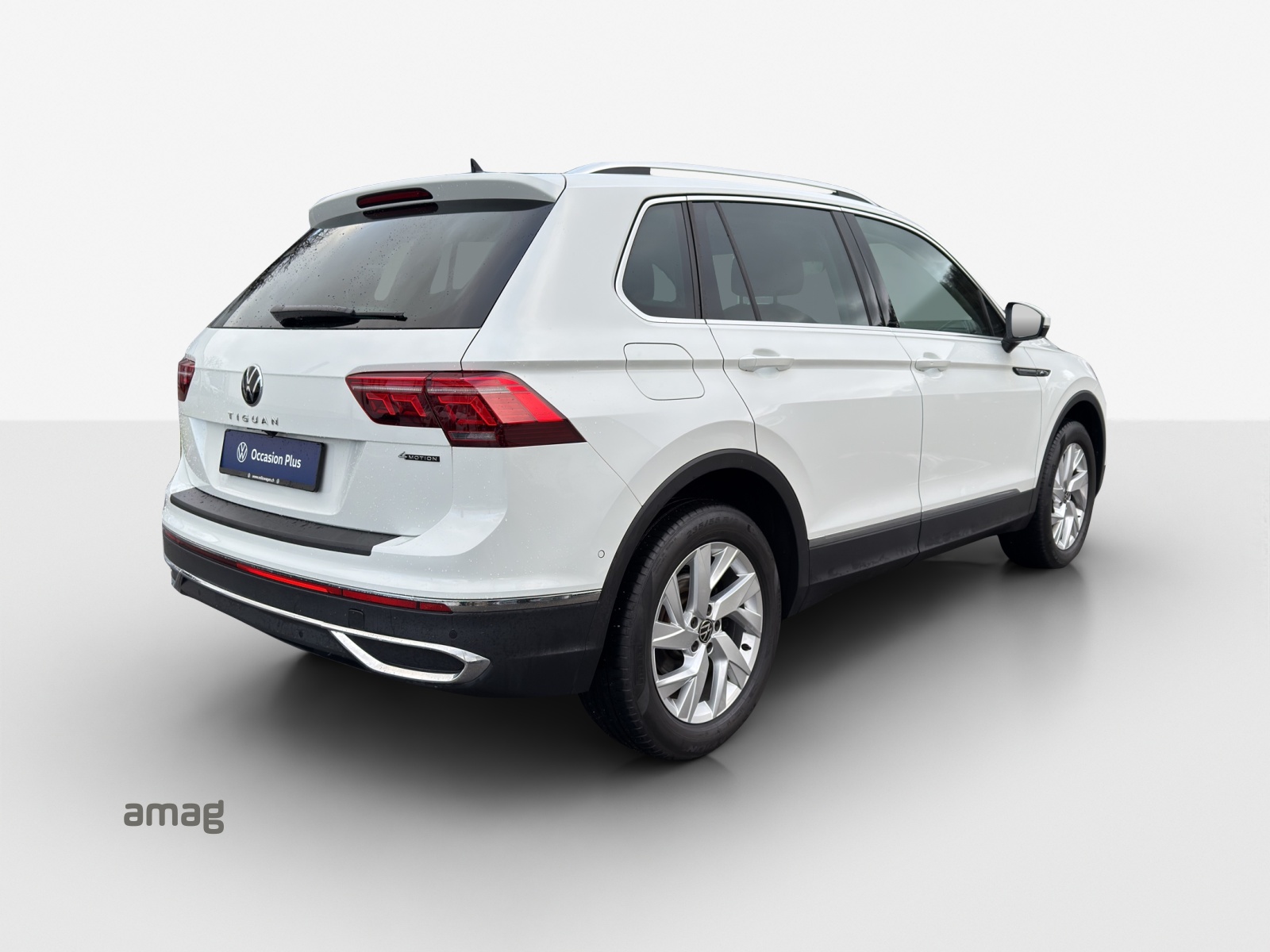 VW Tiguan 2.0 TDI SCR Elegance 4Motion DSG-image-4