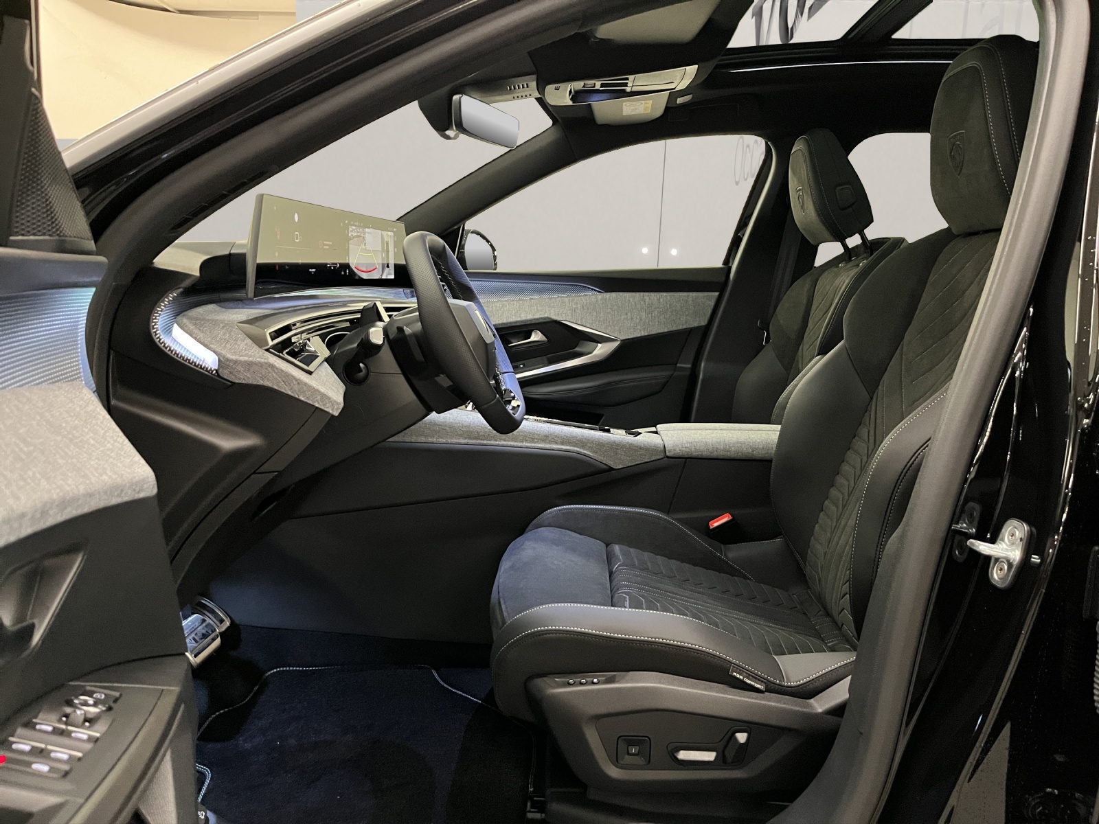 PEUGEOT 5008 1.2 Hybrid GT-image-6