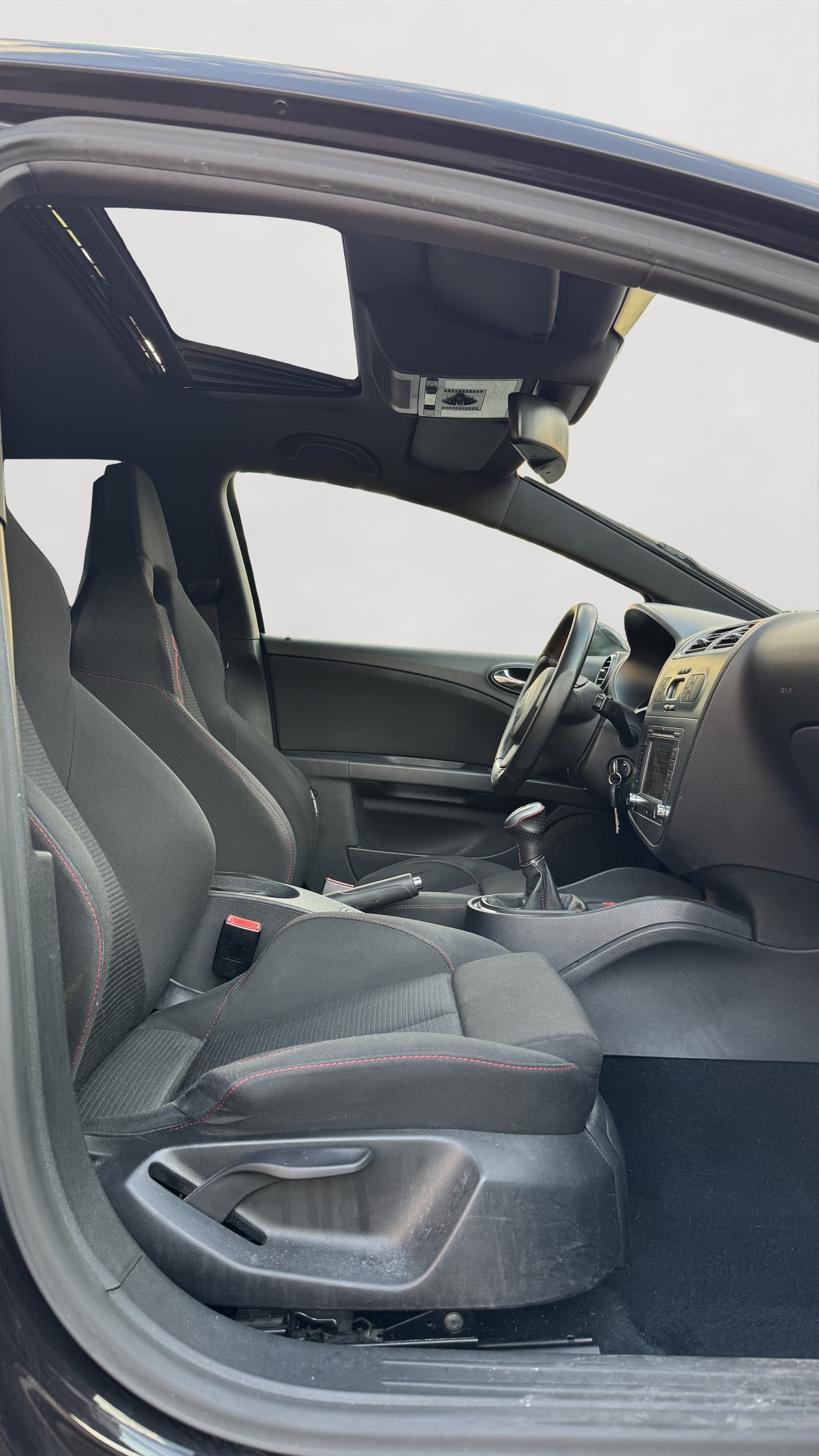 SEAT Leon 2.0 TSI Cupra-image-8