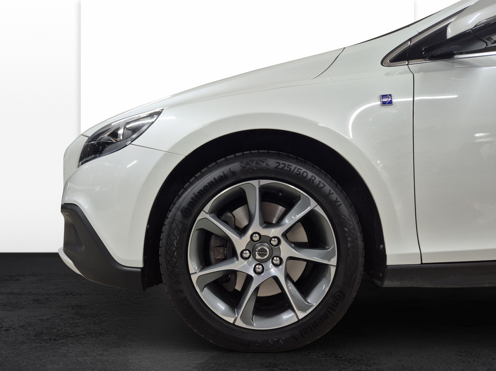 VOLVO V40 CC 2.0 T4 Ocean Race AWD S/S-image-19