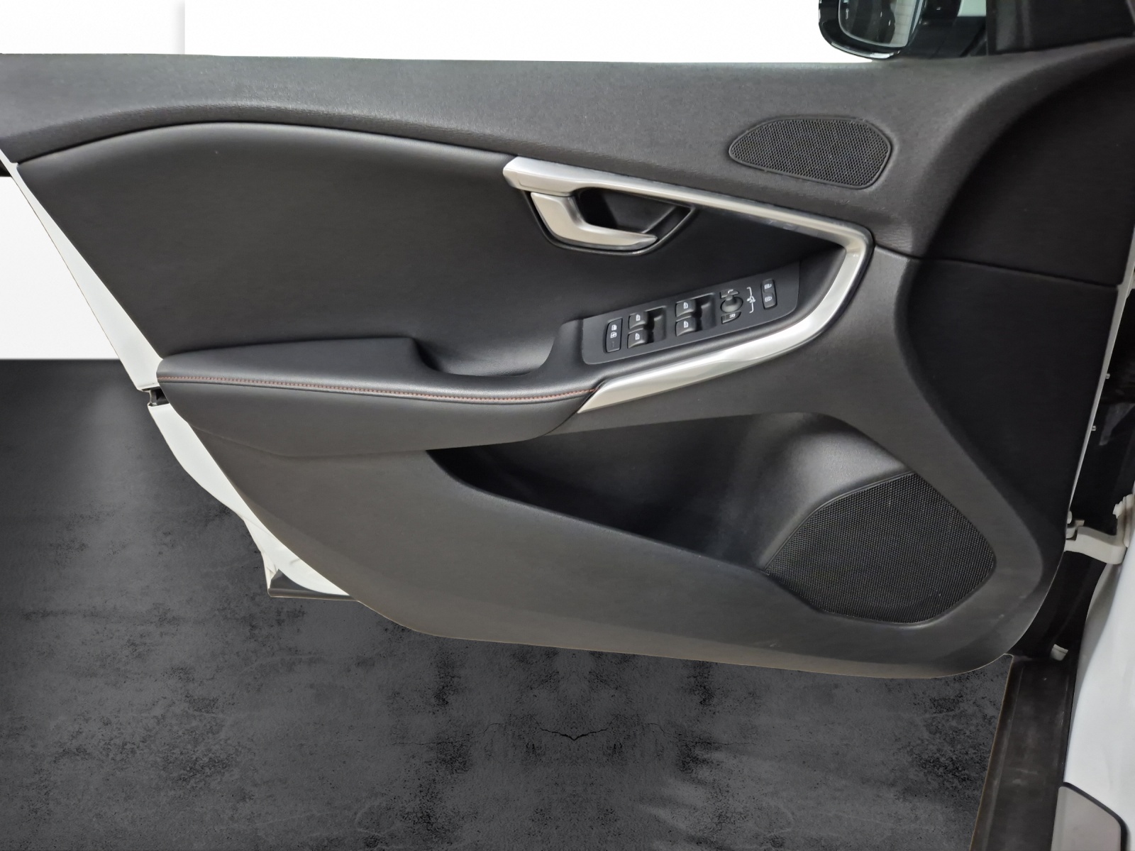 VOLVO V40 CC 2.0 T4 Ocean Race AWD S/S-image-12