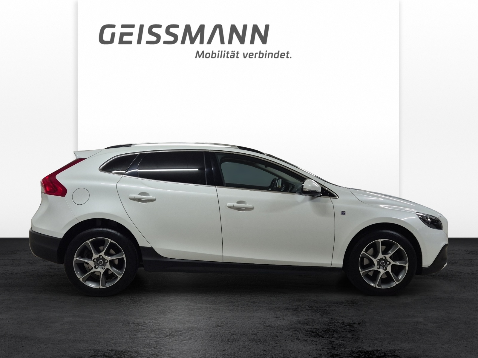VOLVO V40 CC 2.0 T4 Ocean Race AWD S/S-image-3