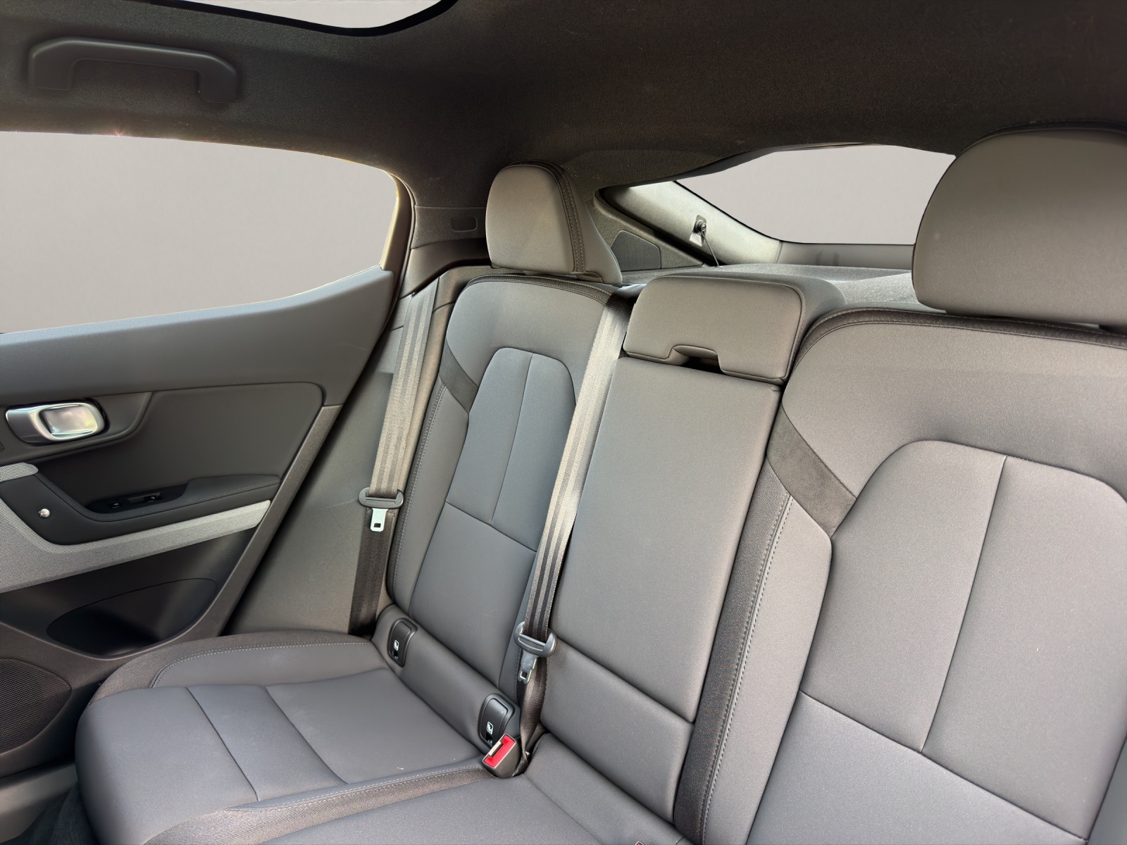 POLESTAR 2 Long Range Dual Motor-image-13