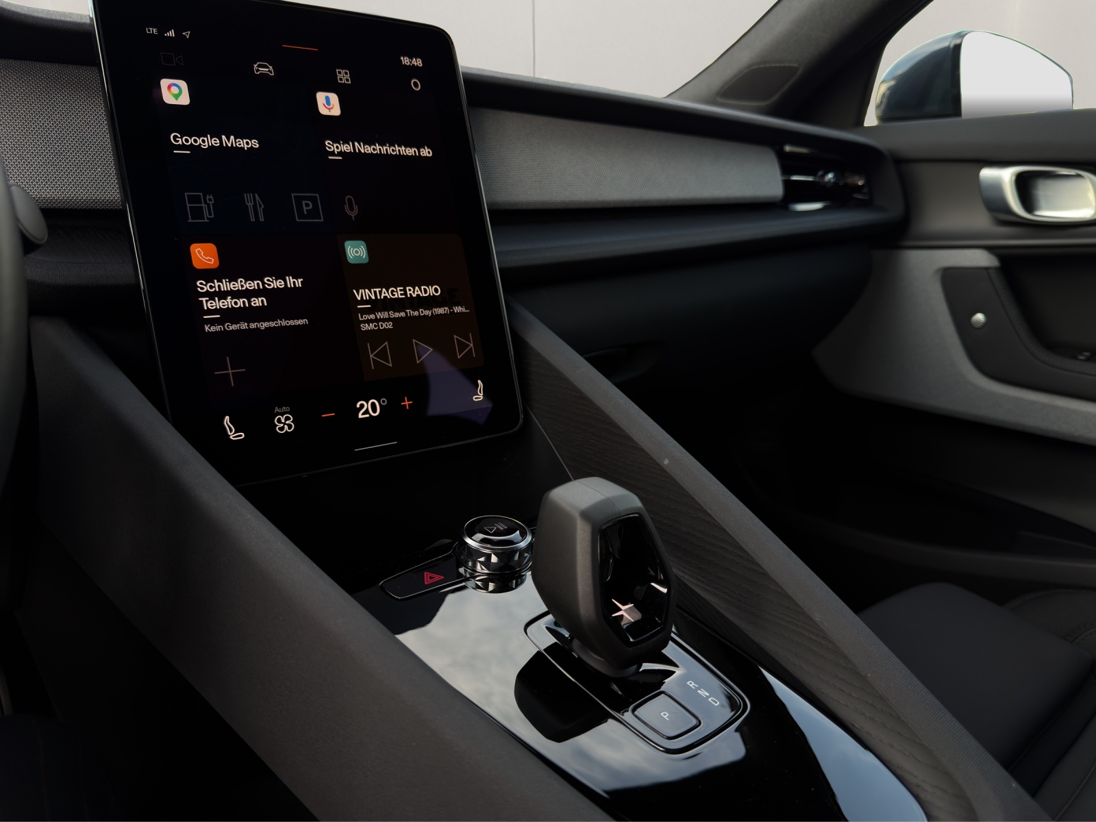 POLESTAR 2 Long Range Dual Motor-image-16