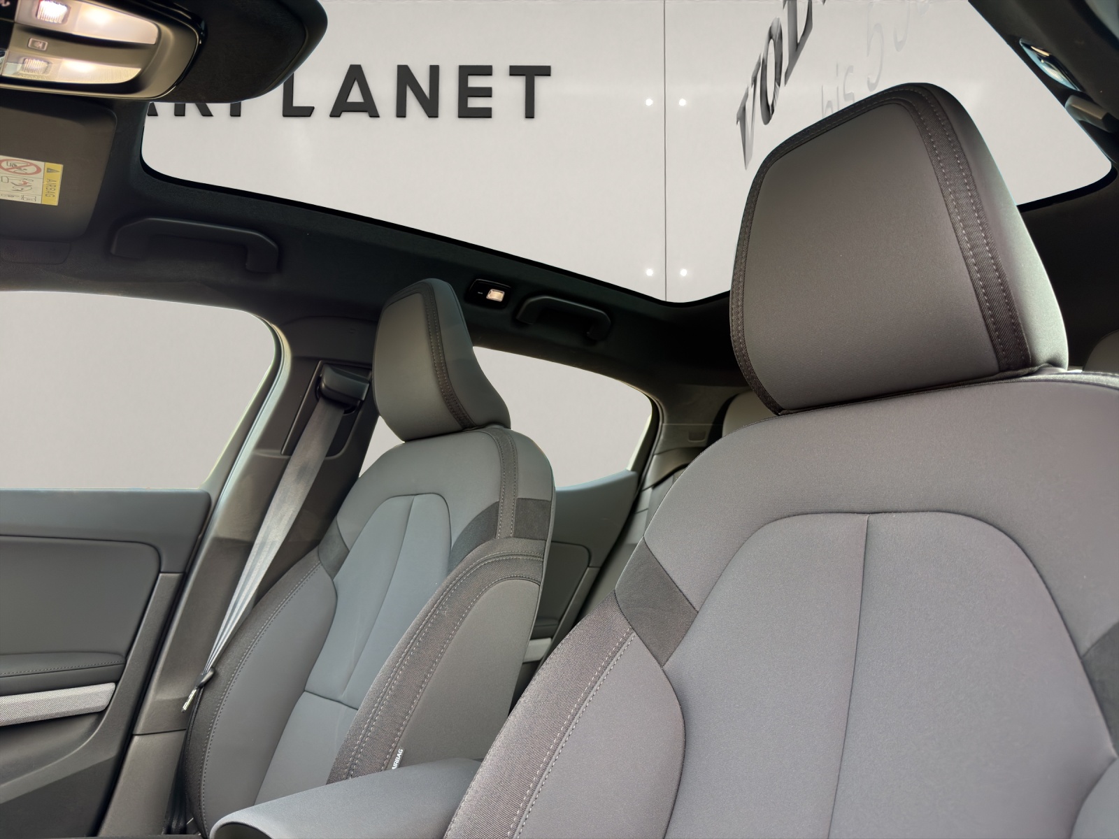 POLESTAR 2 Long Range Dual Motor-image-12