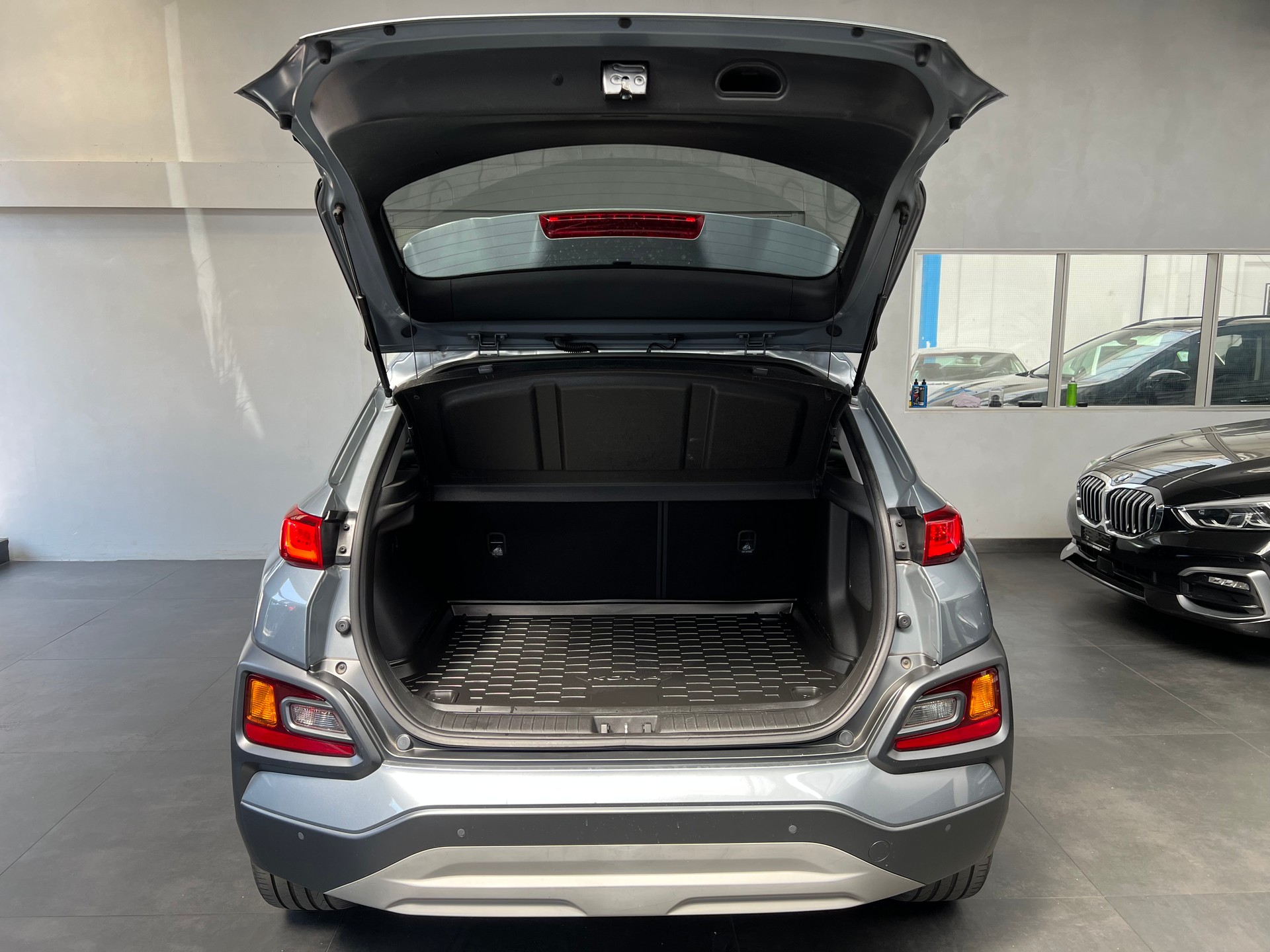 HYUNDAI Kona 1.6 T-GDi Launch Plus 4WD DCT-image-9
